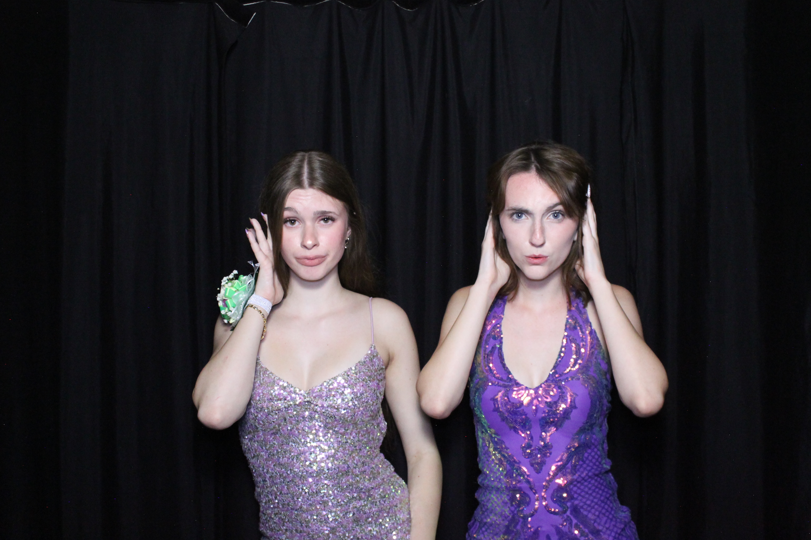 WHHS Homecoming | View more photos from the event at gallery.photoboothcincy.com/u/PhotoBoothCincy/WHHS-Homecoming