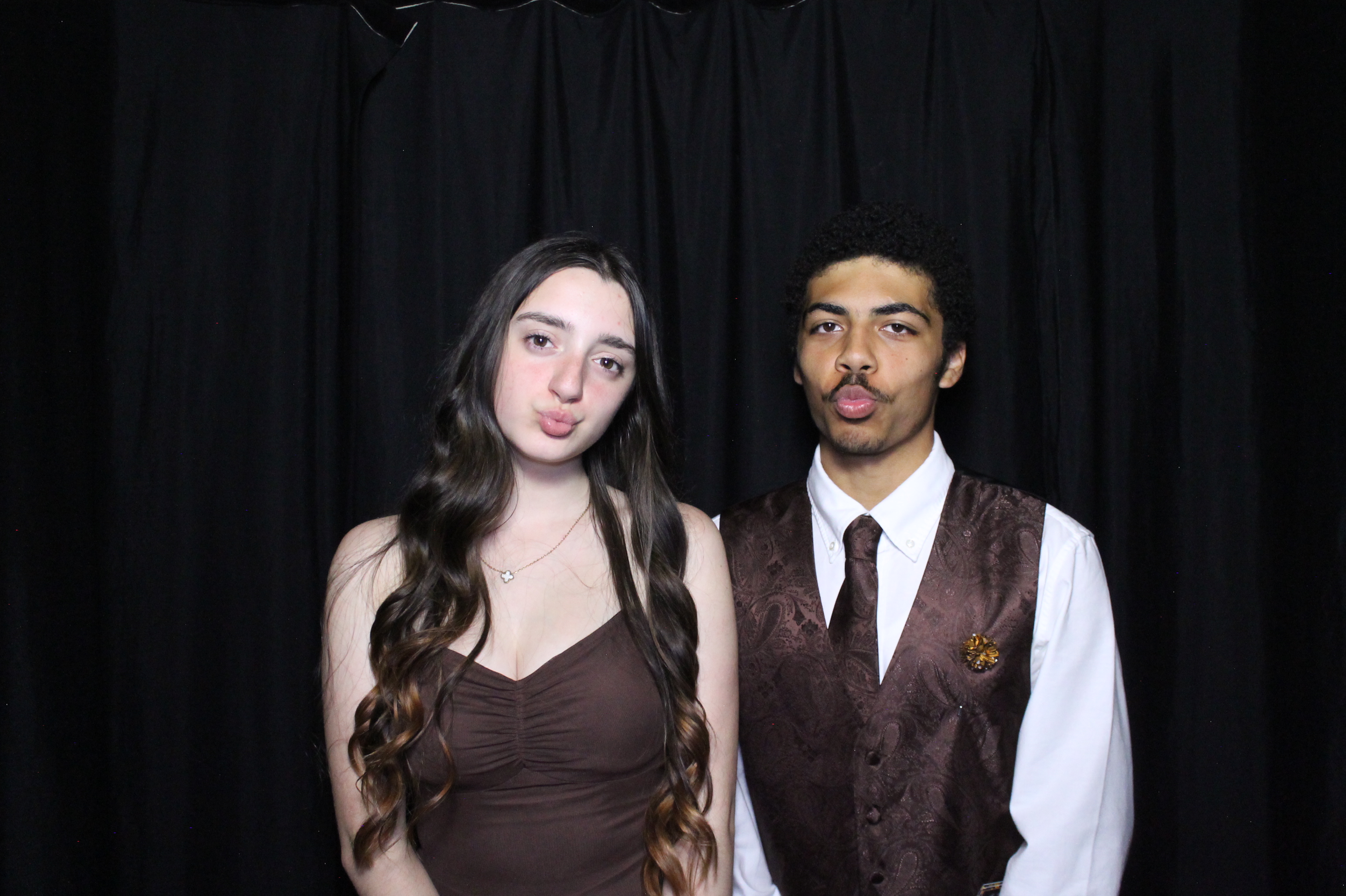 WHHS Homecoming | View more photos from the event at gallery.photoboothcincy.com/u/PhotoBoothCincy/WHHS-Homecoming