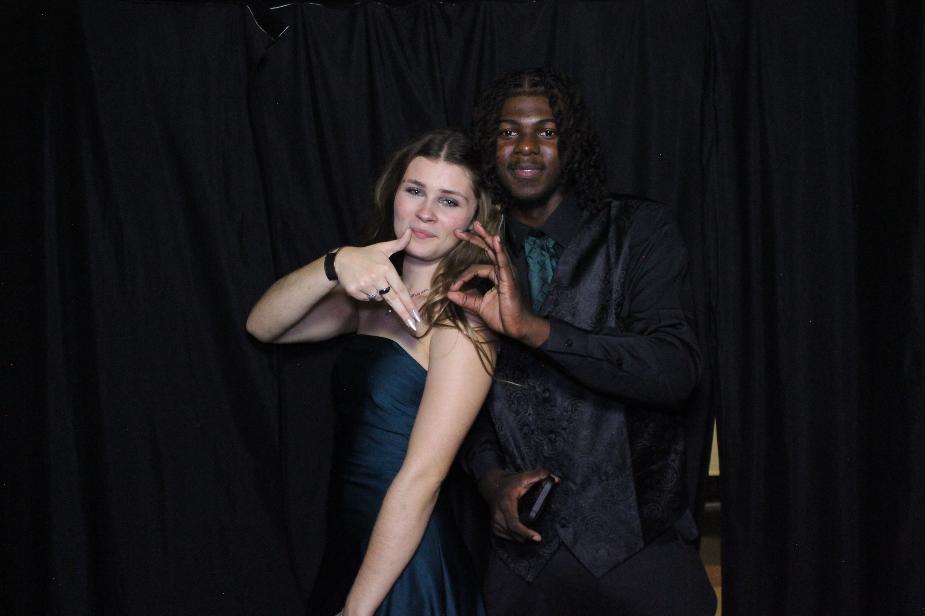 WHHS Homecoming | View more photos from the event at gallery.photoboothcincy.com/u/PhotoBoothCincy/WHHS-Homecoming