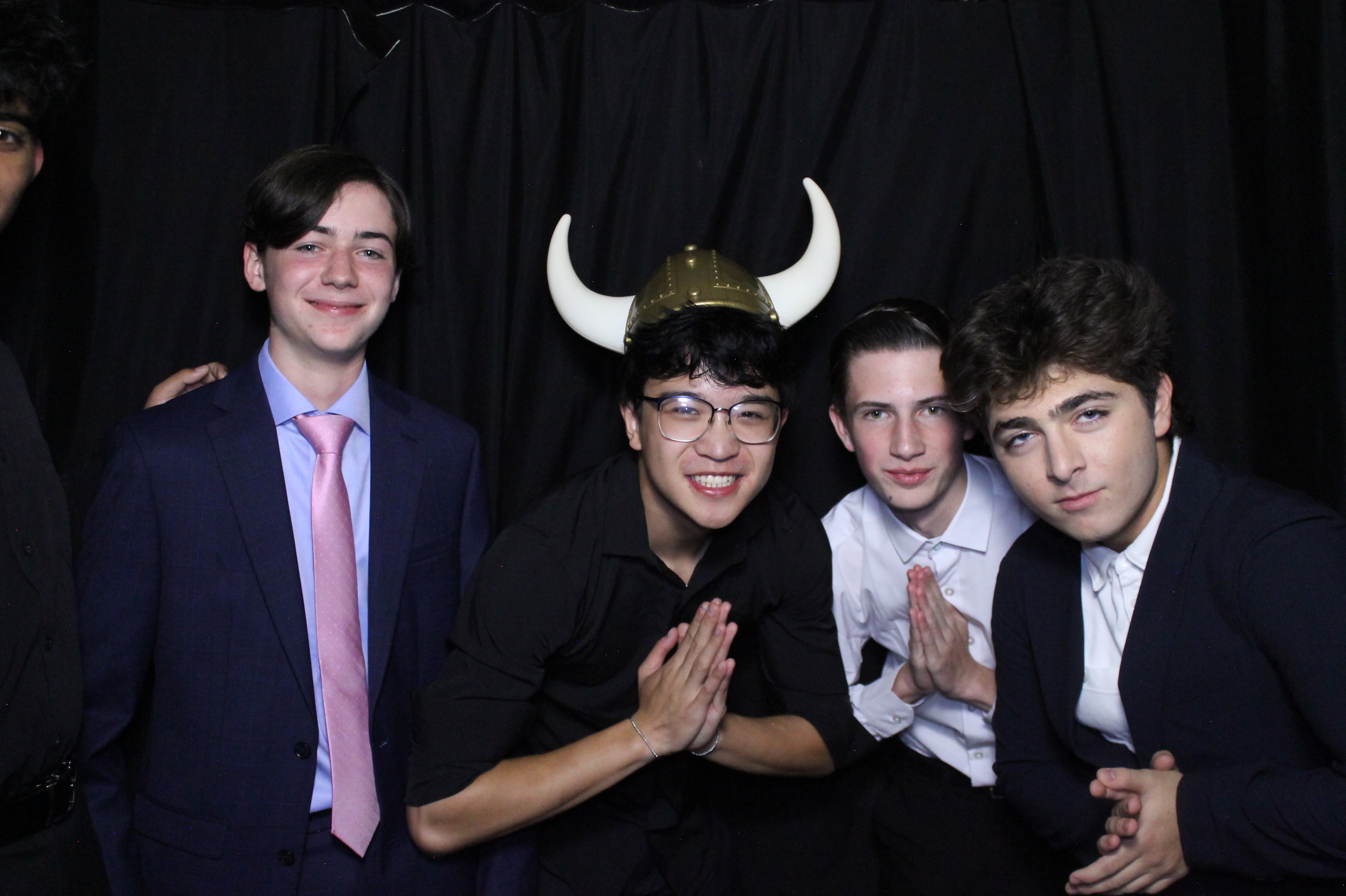 WHHS Homecoming | View more photos from the event at gallery.photoboothcincy.com/u/PhotoBoothCincy/WHHS-Homecoming
