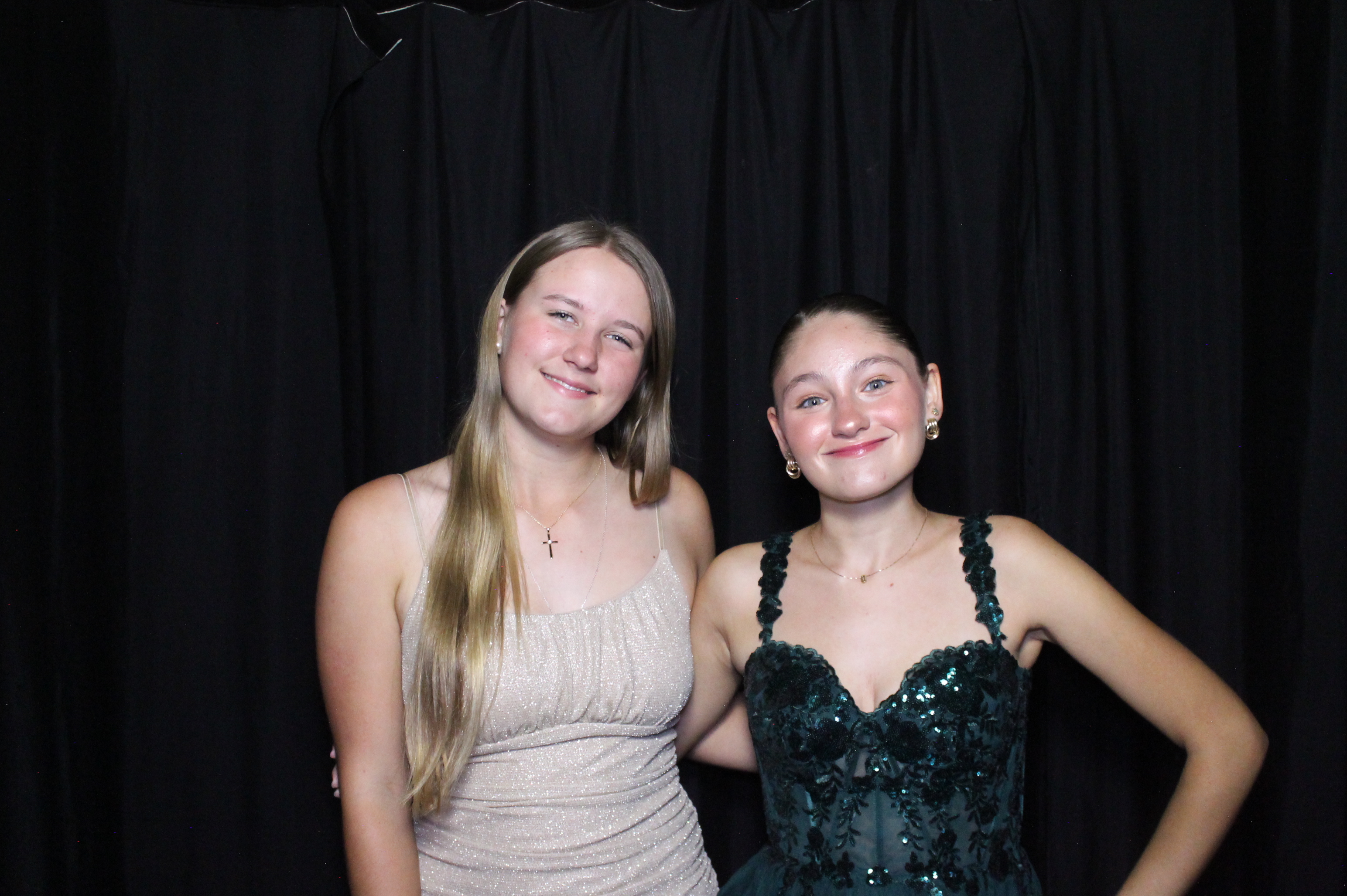 WHHS Homecoming | View more photos from the event at gallery.photoboothcincy.com/u/PhotoBoothCincy/WHHS-Homecoming
