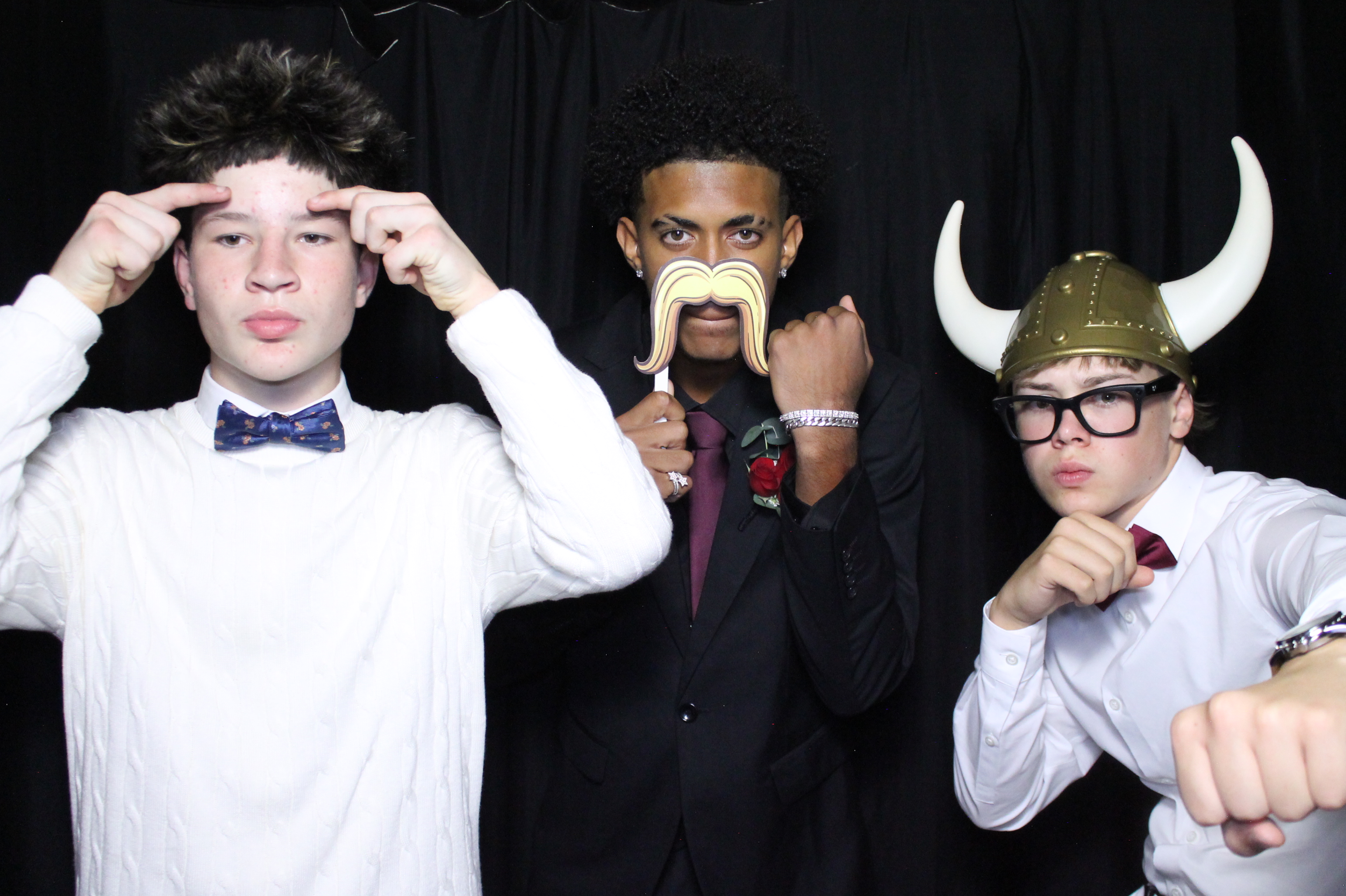 WHHS Homecoming | View more photos from the event at gallery.photoboothcincy.com/u/PhotoBoothCincy/WHHS-Homecoming
