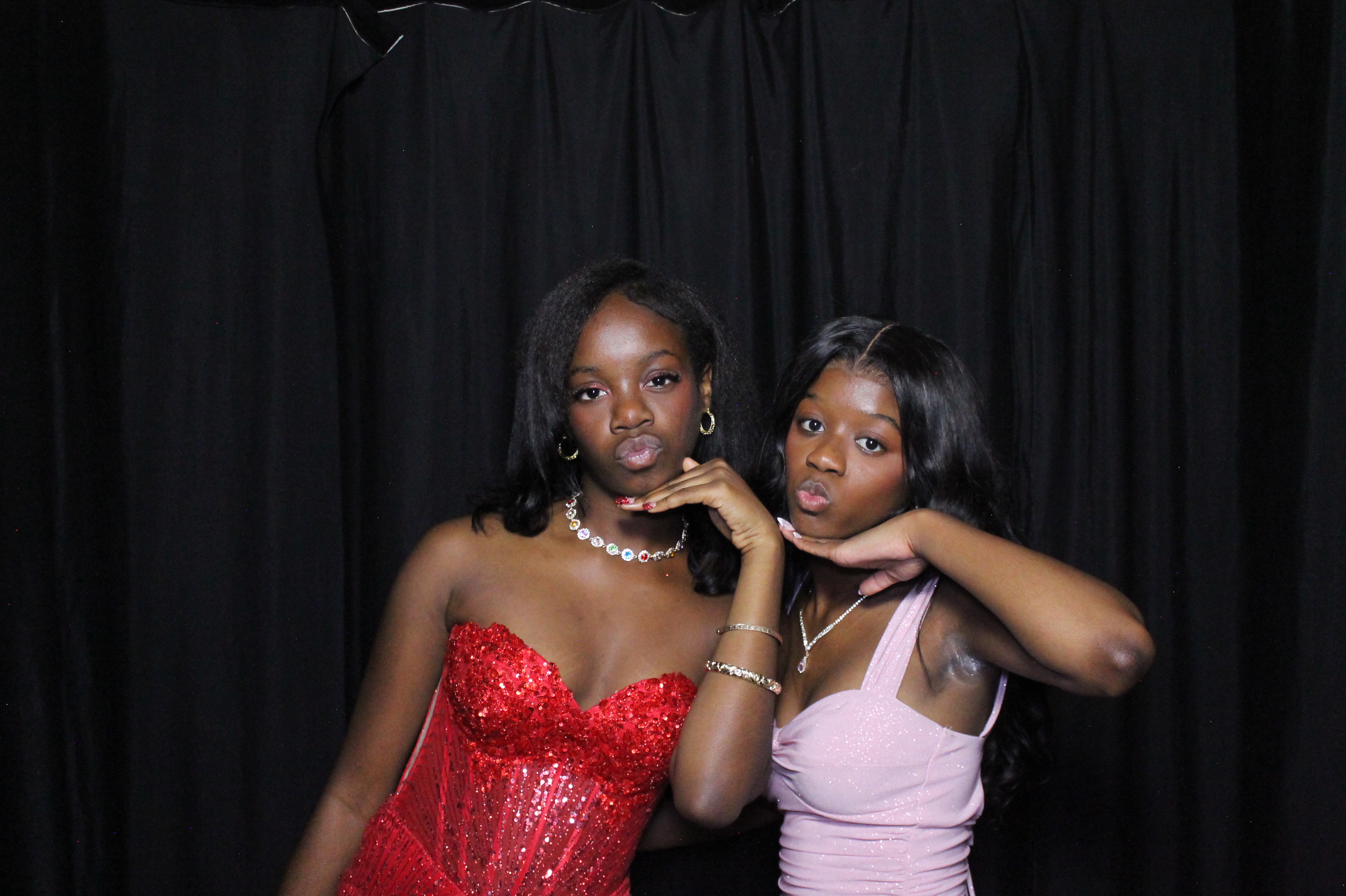 WHHS Homecoming | View more photos from the event at gallery.photoboothcincy.com/u/PhotoBoothCincy/WHHS-Homecoming