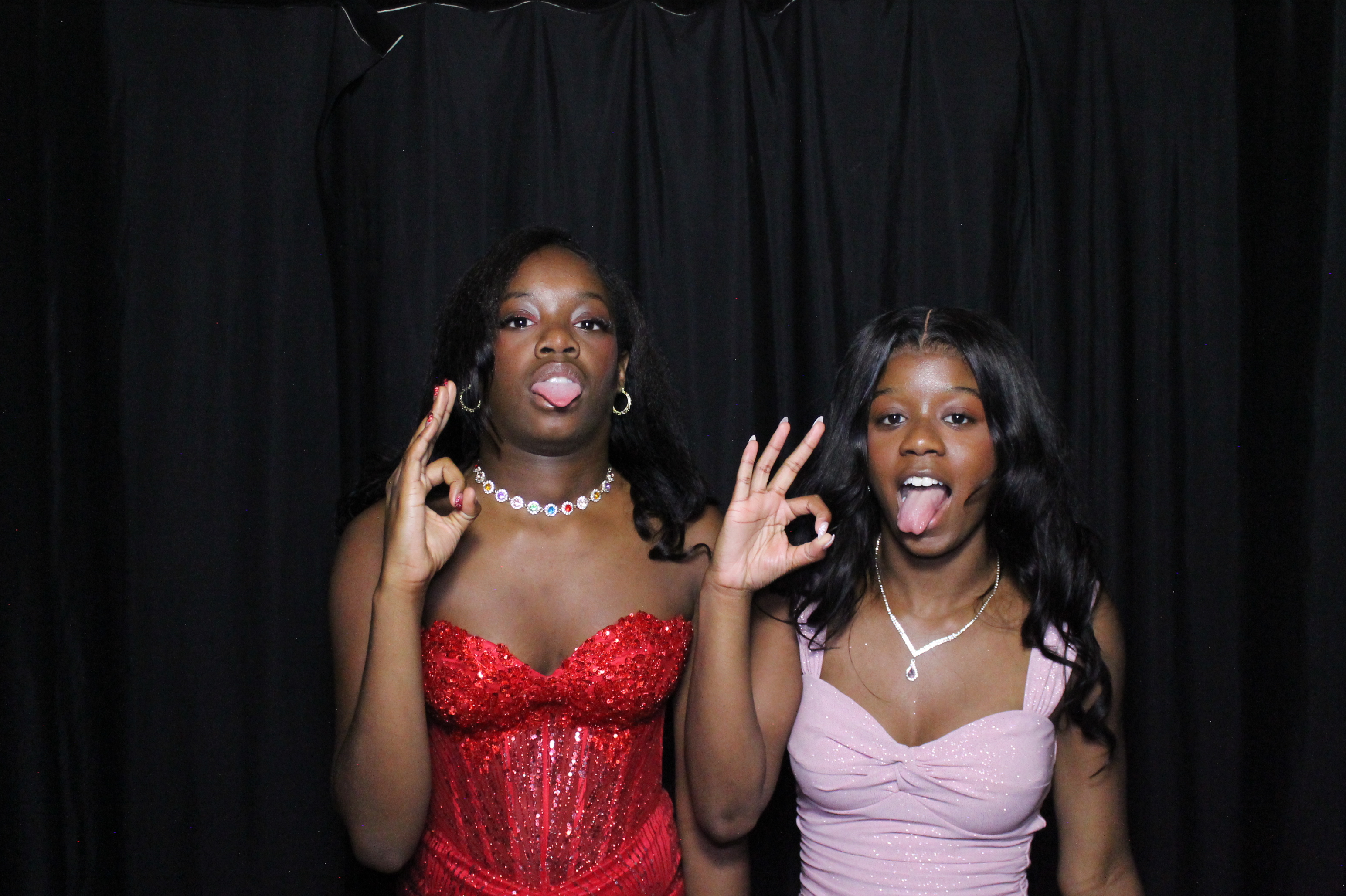 WHHS Homecoming | View more photos from the event at gallery.photoboothcincy.com/u/PhotoBoothCincy/WHHS-Homecoming