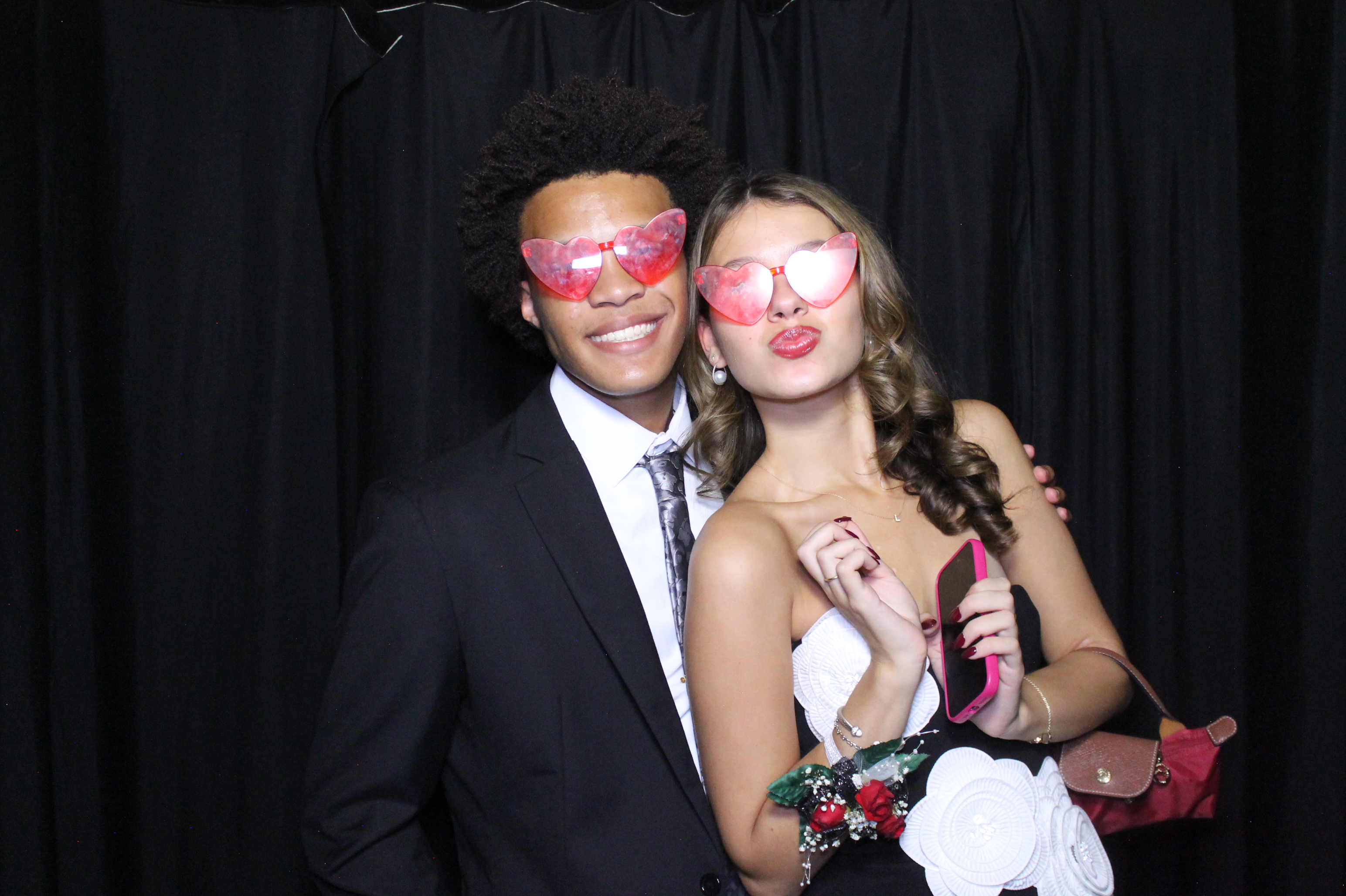 WHHS Homecoming | View more photos from the event at gallery.photoboothcincy.com/u/PhotoBoothCincy/WHHS-Homecoming