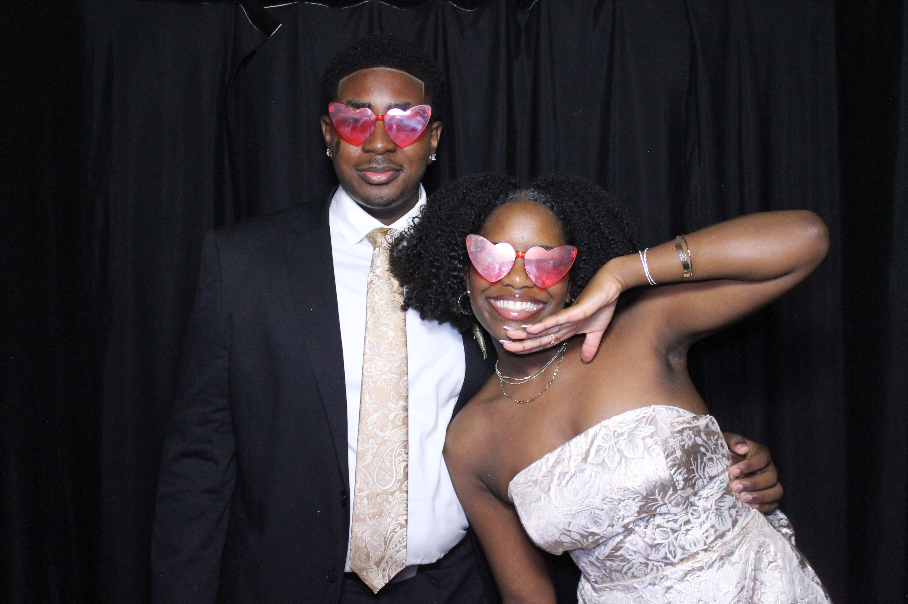 WHHS Homecoming | View more photos from the event at gallery.photoboothcincy.com/u/PhotoBoothCincy/WHHS-Homecoming