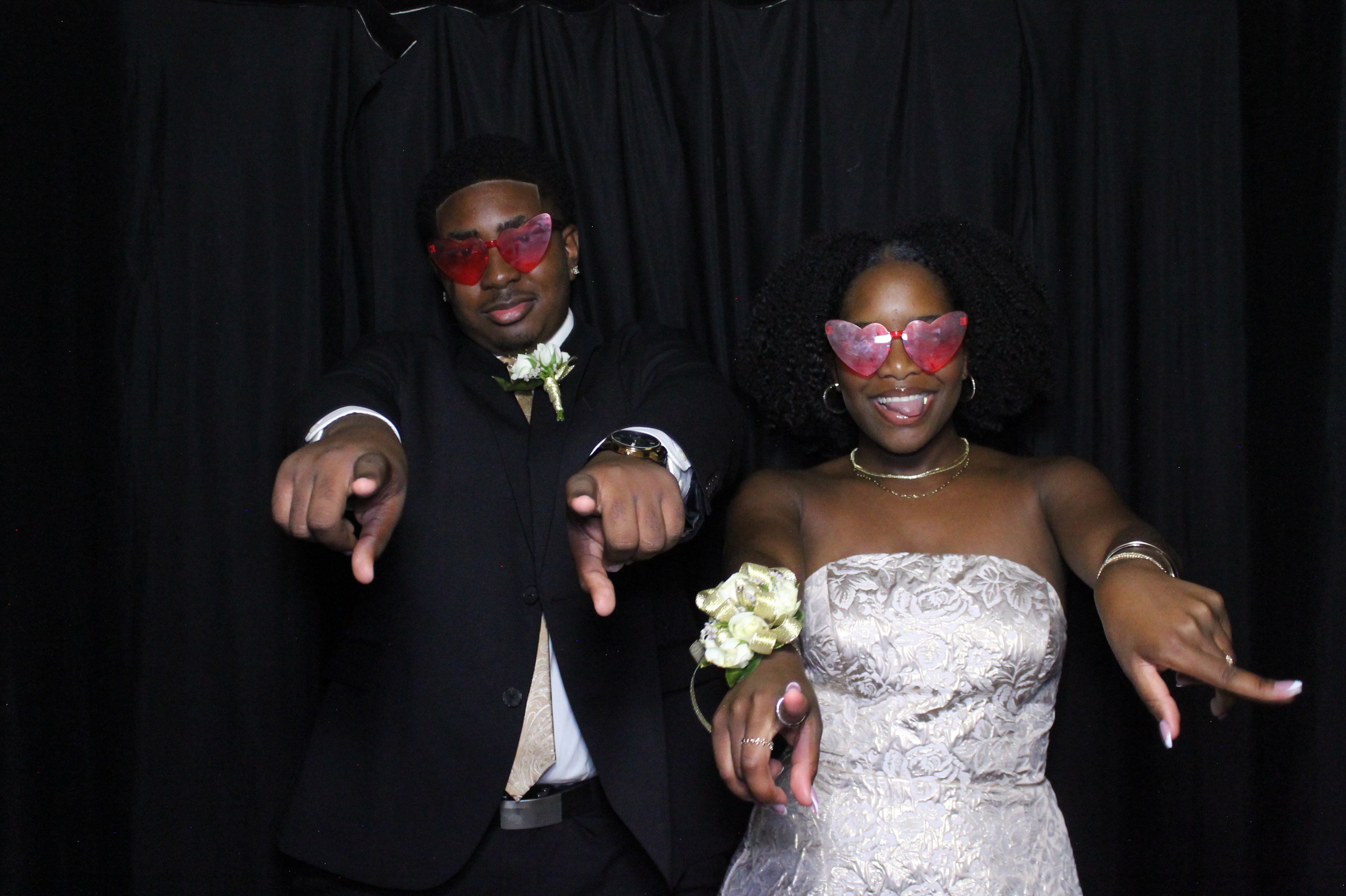 WHHS Homecoming | View more photos from the event at gallery.photoboothcincy.com/u/PhotoBoothCincy/WHHS-Homecoming