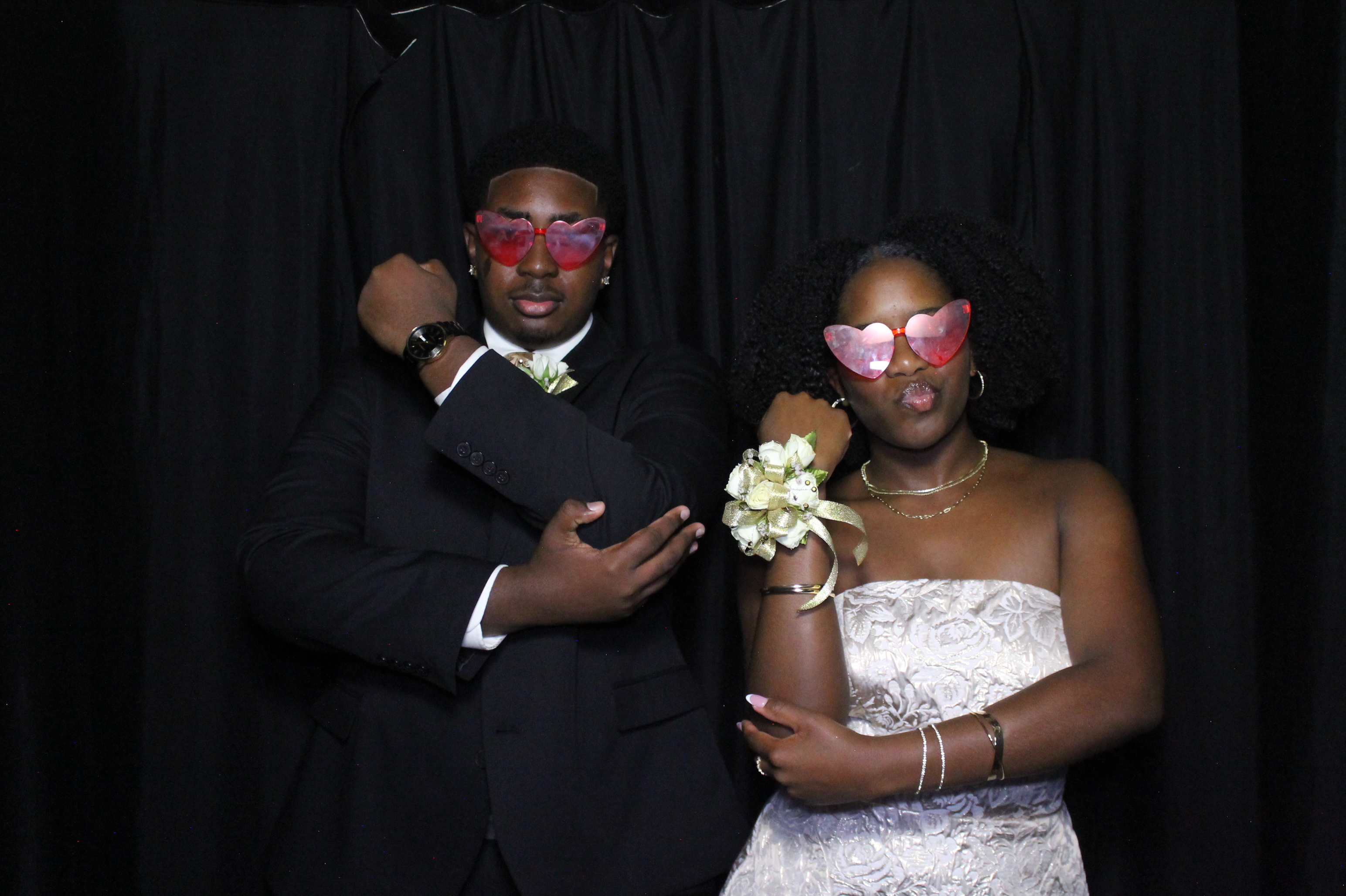 WHHS Homecoming | View more photos from the event at gallery.photoboothcincy.com/u/PhotoBoothCincy/WHHS-Homecoming