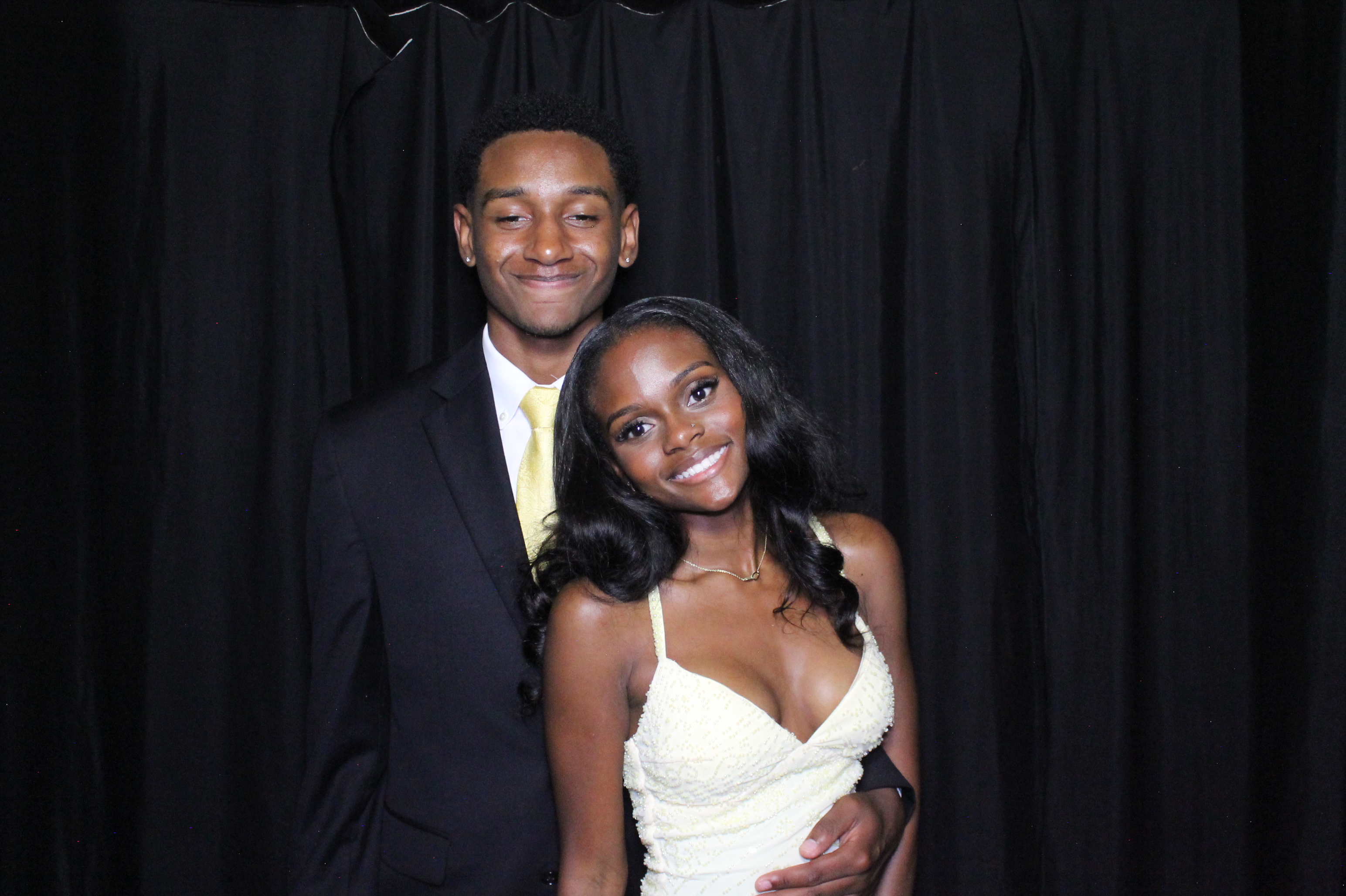 WHHS Homecoming | View more photos from the event at gallery.photoboothcincy.com/u/PhotoBoothCincy/WHHS-Homecoming