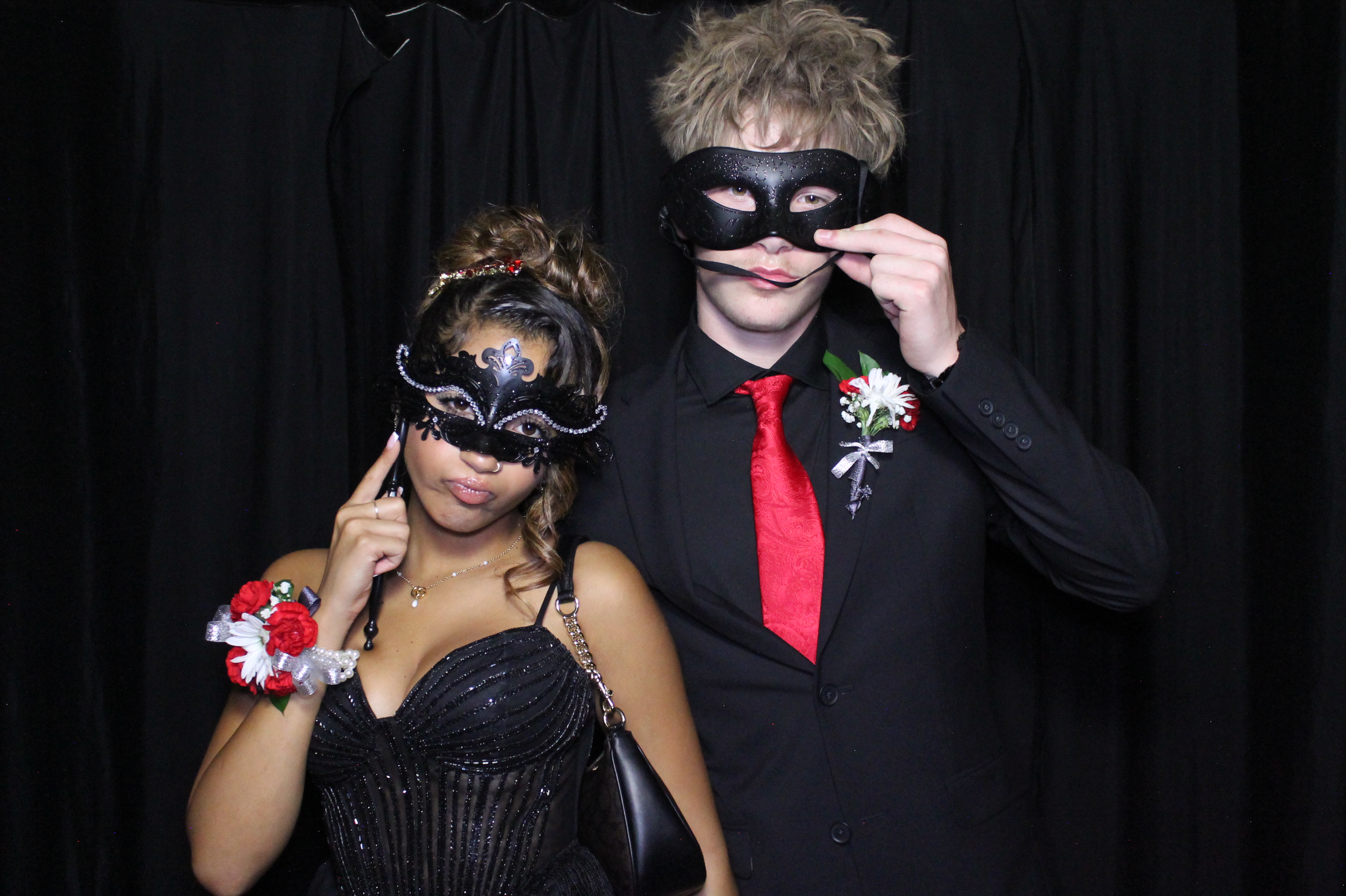 WHHS Homecoming | View more photos from the event at gallery.photoboothcincy.com/u/PhotoBoothCincy/WHHS-Homecoming