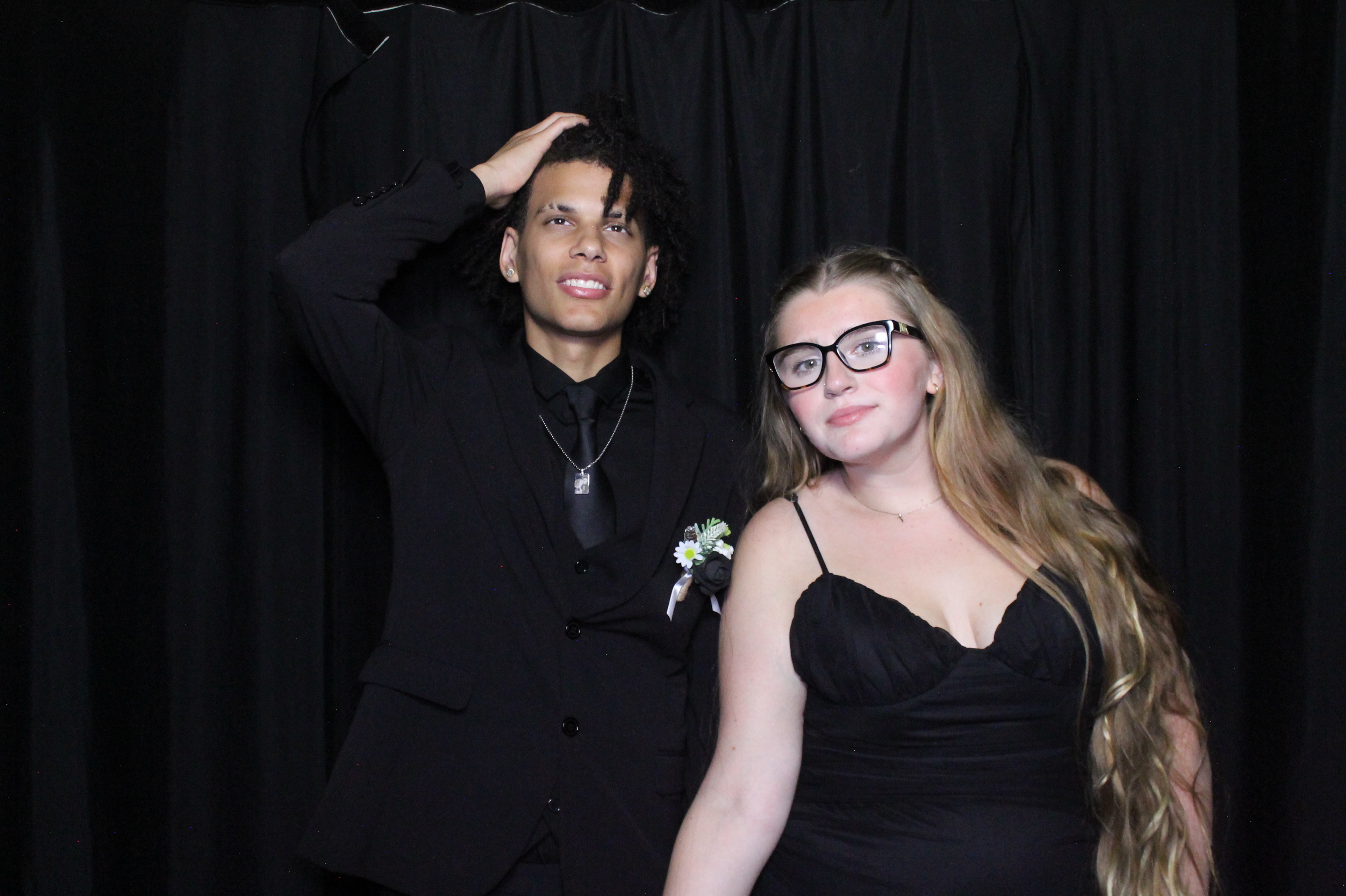 WHHS Homecoming | View more photos from the event at gallery.photoboothcincy.com/u/PhotoBoothCincy/WHHS-Homecoming