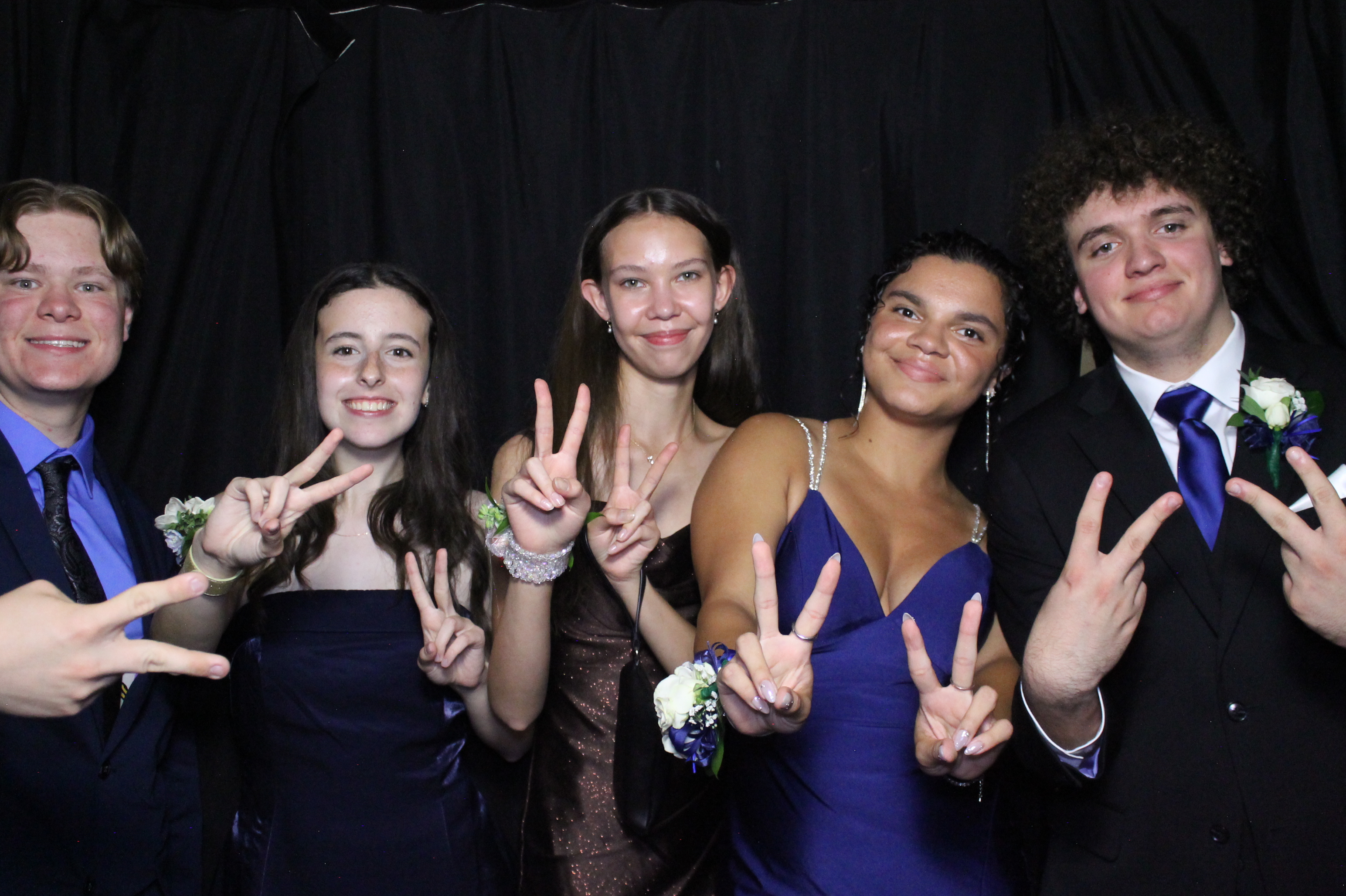 WHHS Homecoming | View more photos from the event at gallery.photoboothcincy.com/u/PhotoBoothCincy/WHHS-Homecoming