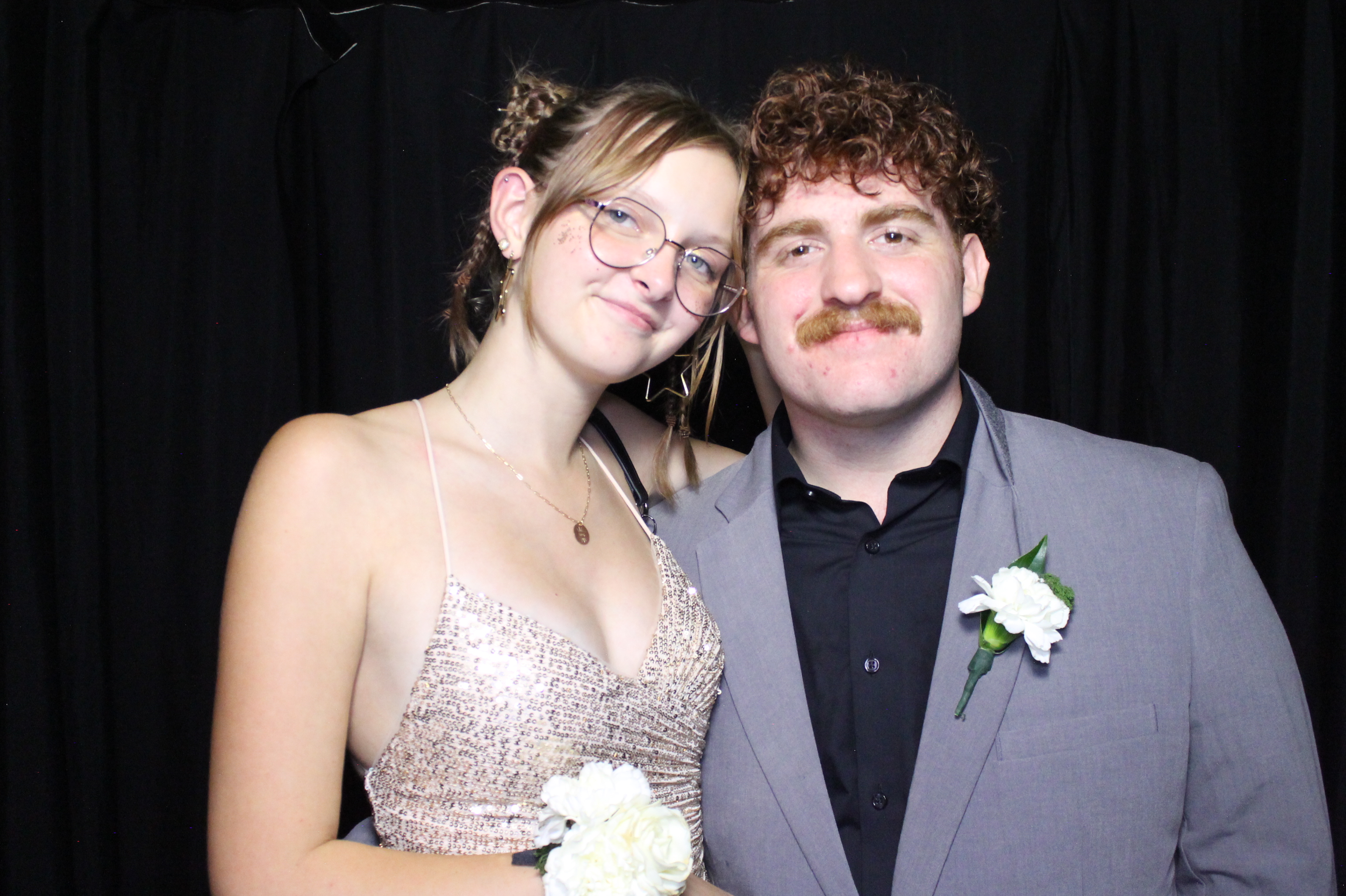 WHHS Homecoming | View more photos from the event at gallery.photoboothcincy.com/u/PhotoBoothCincy/WHHS-Homecoming