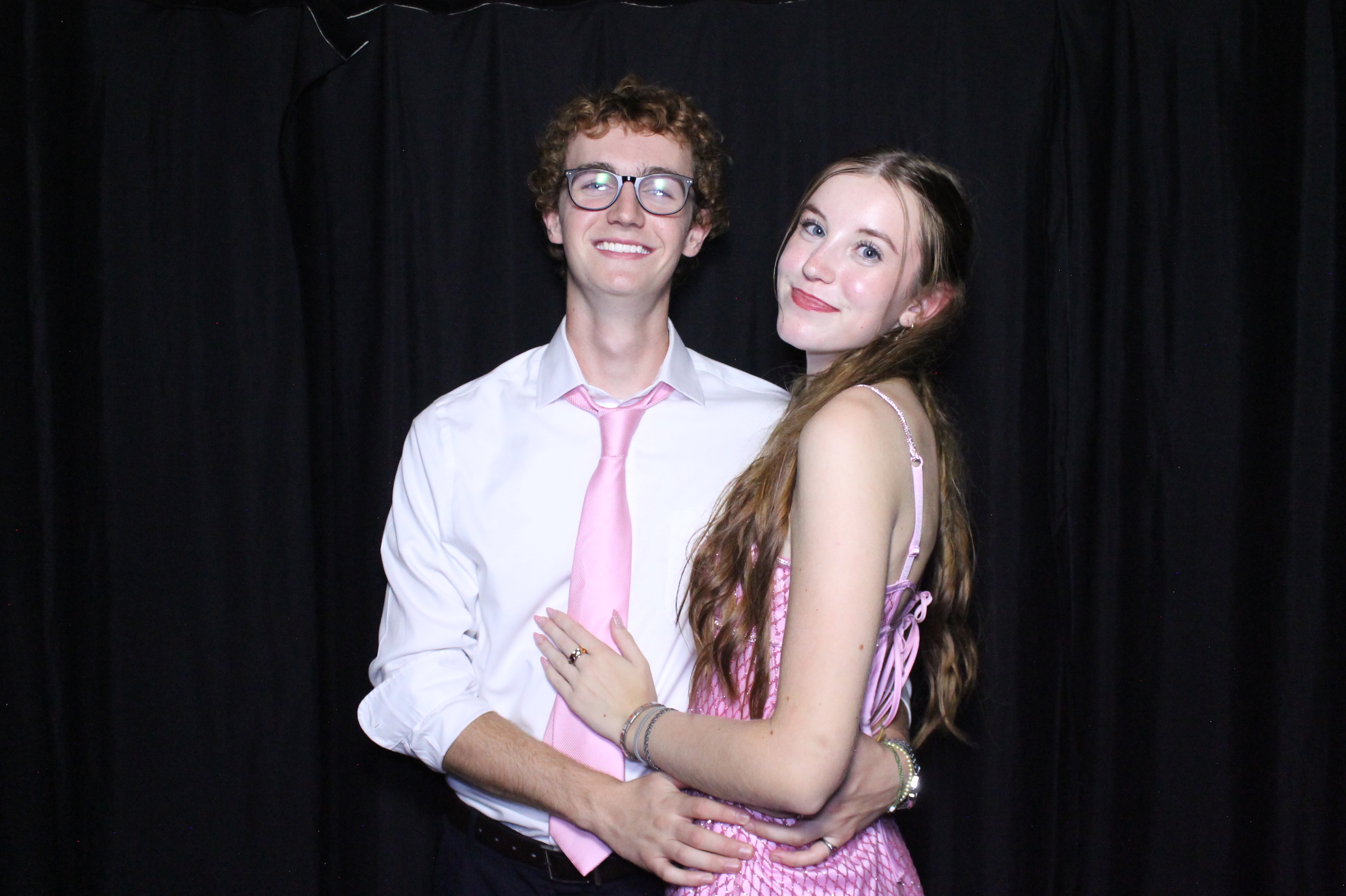 WHHS Homecoming | View more photos from the event at gallery.photoboothcincy.com/u/PhotoBoothCincy/WHHS-Homecoming