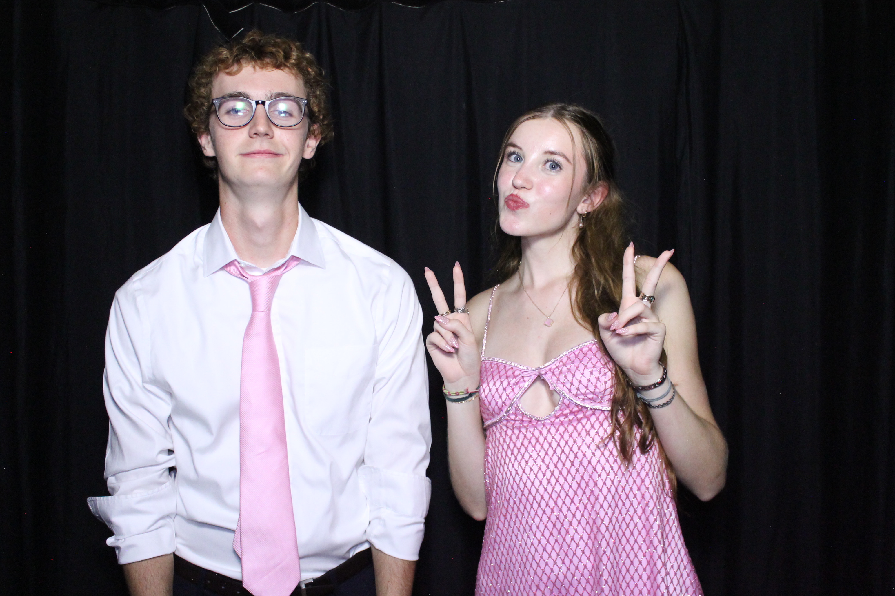WHHS Homecoming | View more photos from the event at gallery.photoboothcincy.com/u/PhotoBoothCincy/WHHS-Homecoming