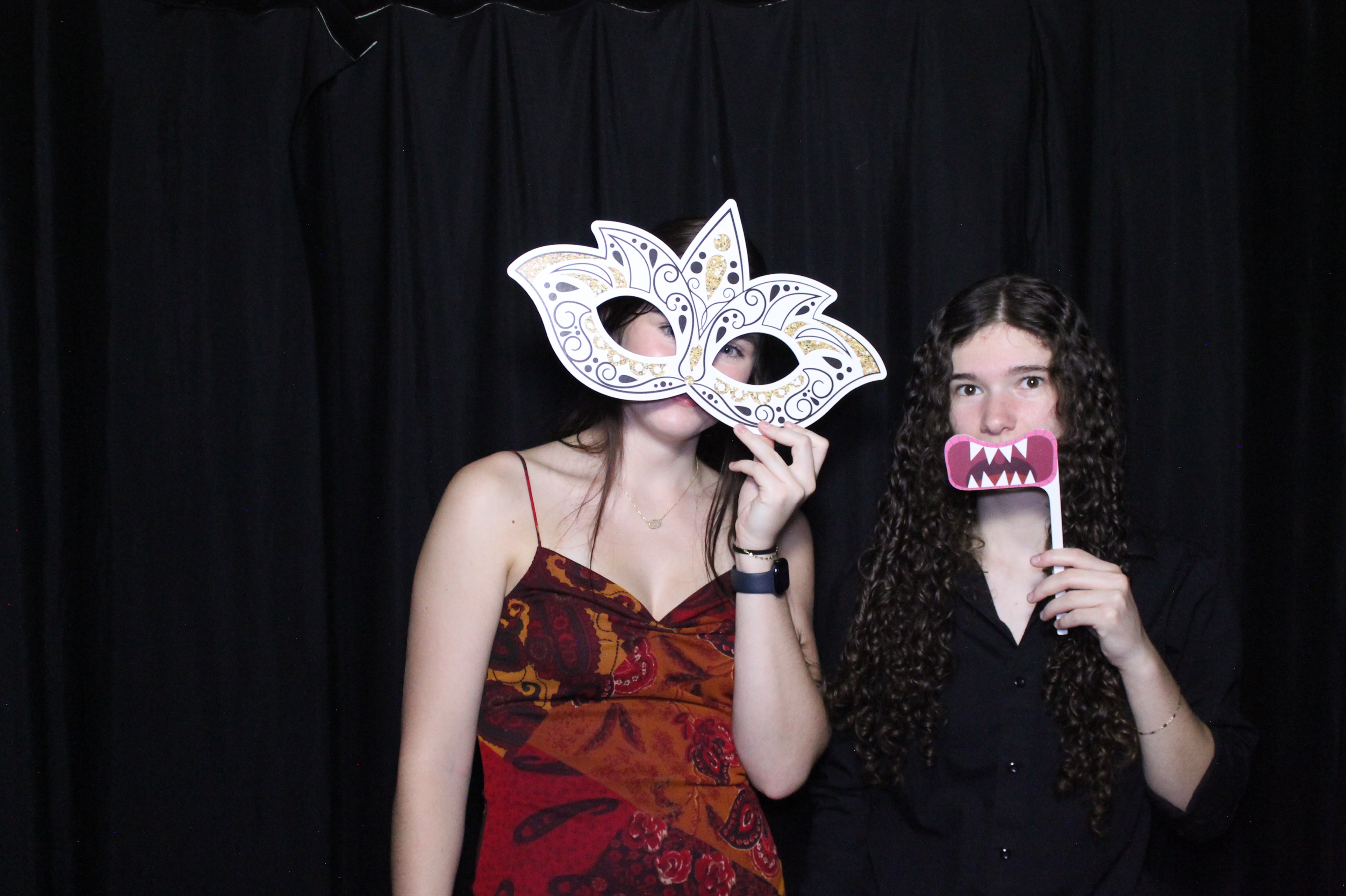 WHHS Homecoming | View more photos from the event at gallery.photoboothcincy.com/u/PhotoBoothCincy/WHHS-Homecoming