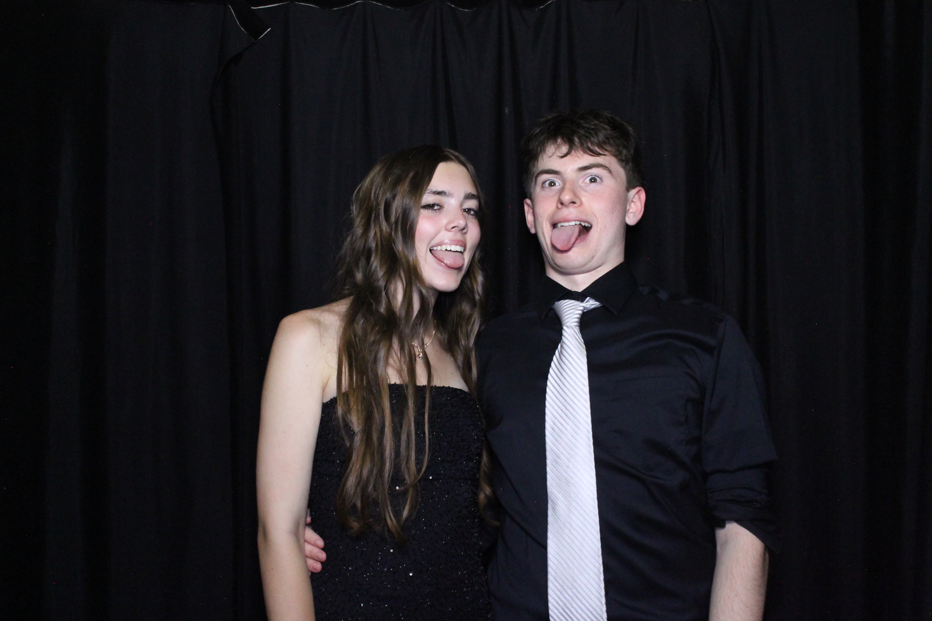 WHHS Homecoming | View more photos from the event at gallery.photoboothcincy.com/u/PhotoBoothCincy/WHHS-Homecoming