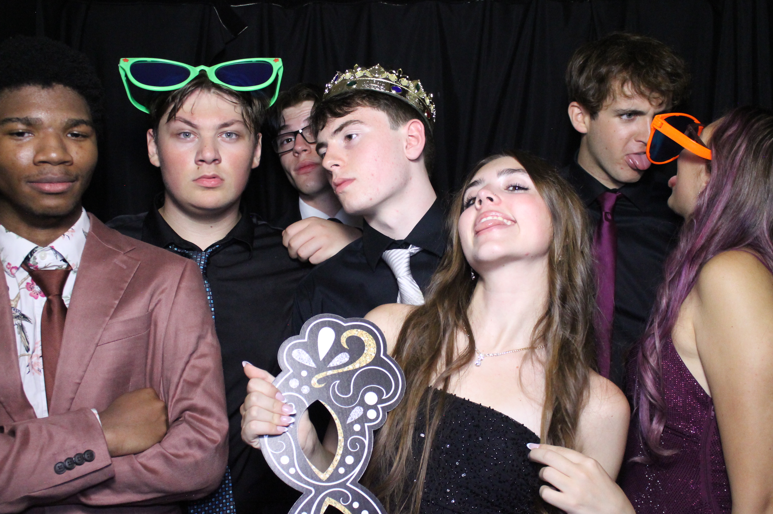 WHHS Homecoming | View more photos from the event at gallery.photoboothcincy.com/u/PhotoBoothCincy/WHHS-Homecoming