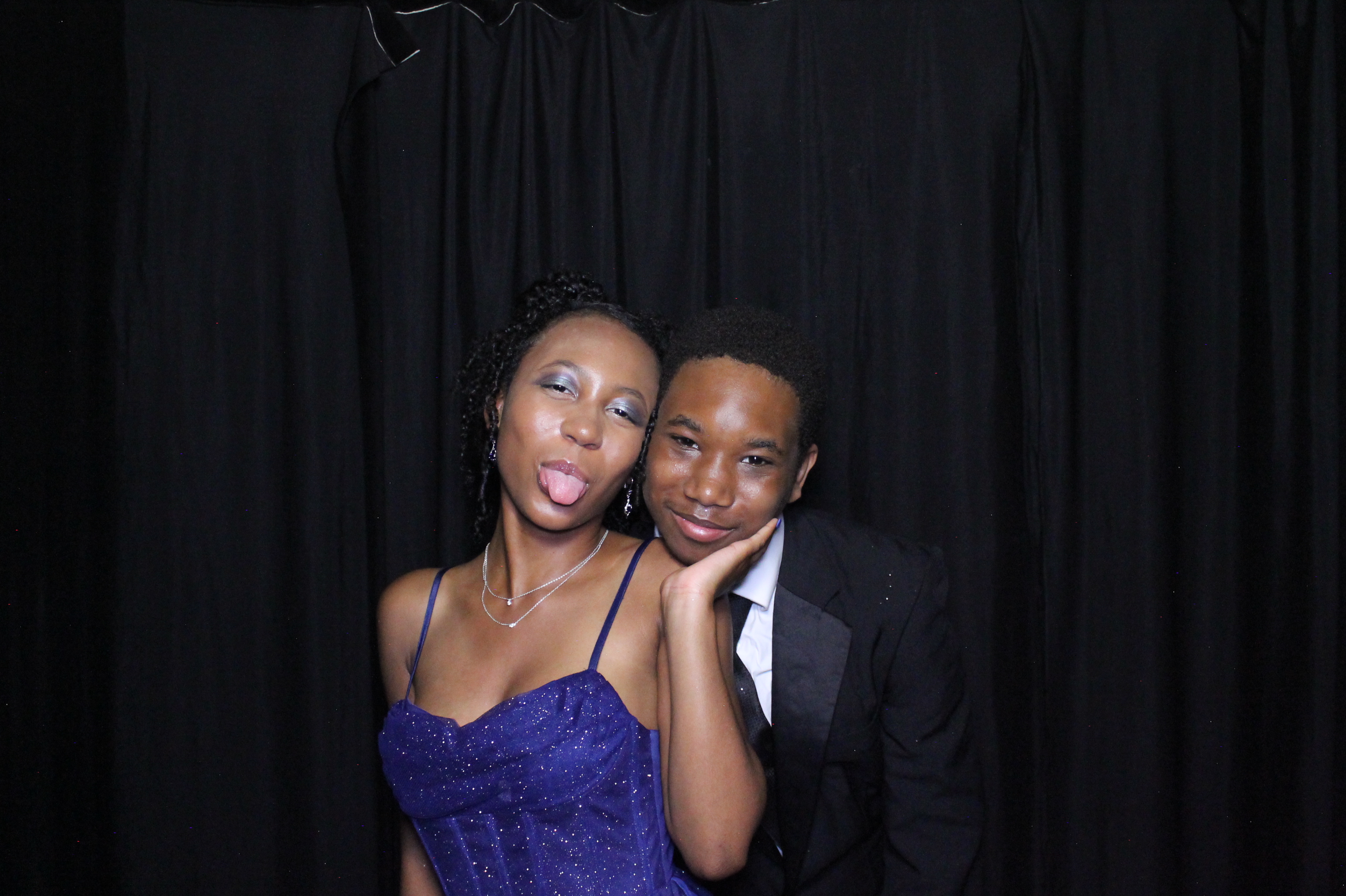 WHHS Homecoming | View more photos from the event at gallery.photoboothcincy.com/u/PhotoBoothCincy/WHHS-Homecoming