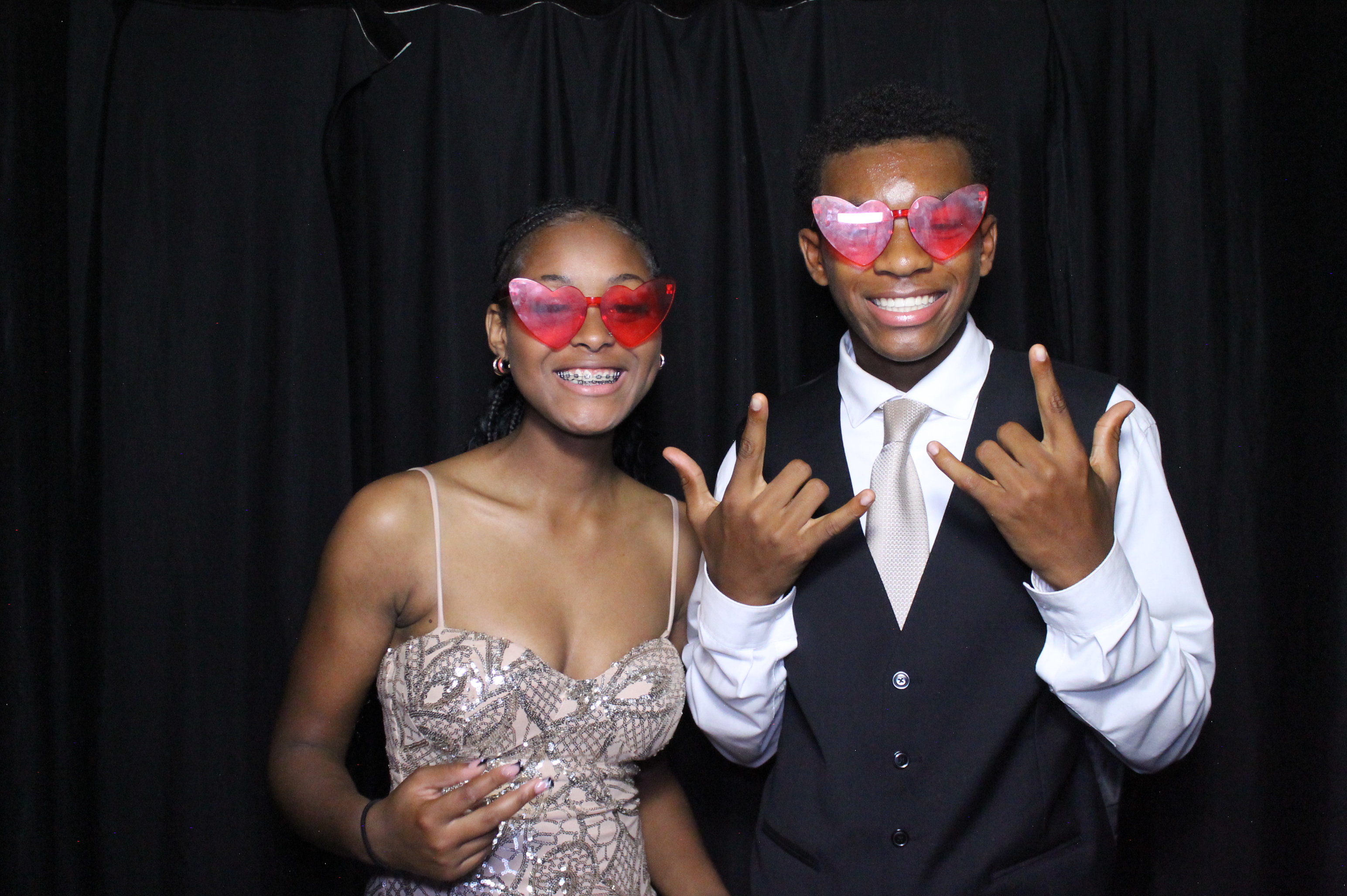 WHHS Homecoming | View more photos from the event at gallery.photoboothcincy.com/u/PhotoBoothCincy/WHHS-Homecoming