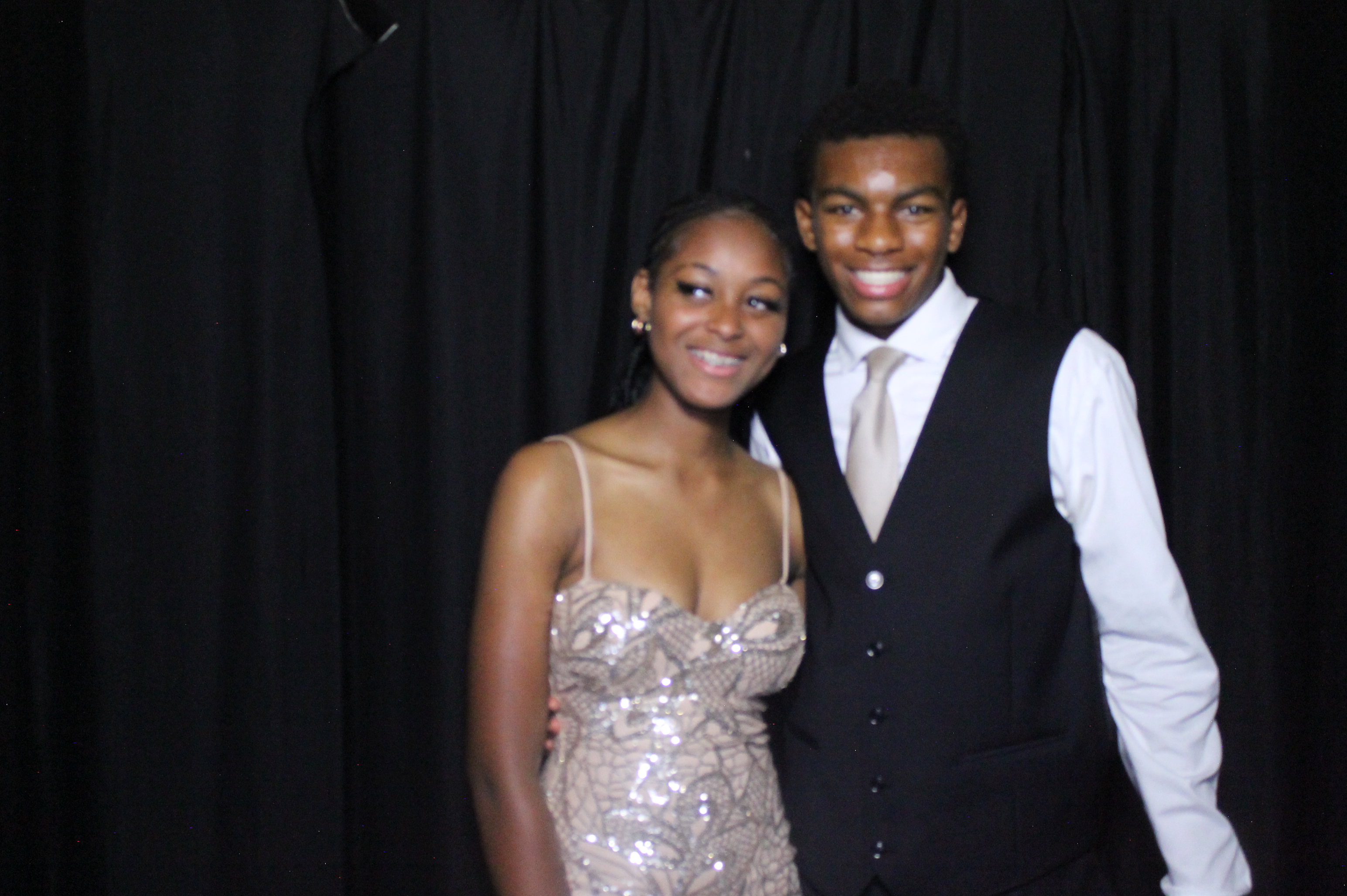 WHHS Homecoming | View more photos from the event at gallery.photoboothcincy.com/u/PhotoBoothCincy/WHHS-Homecoming