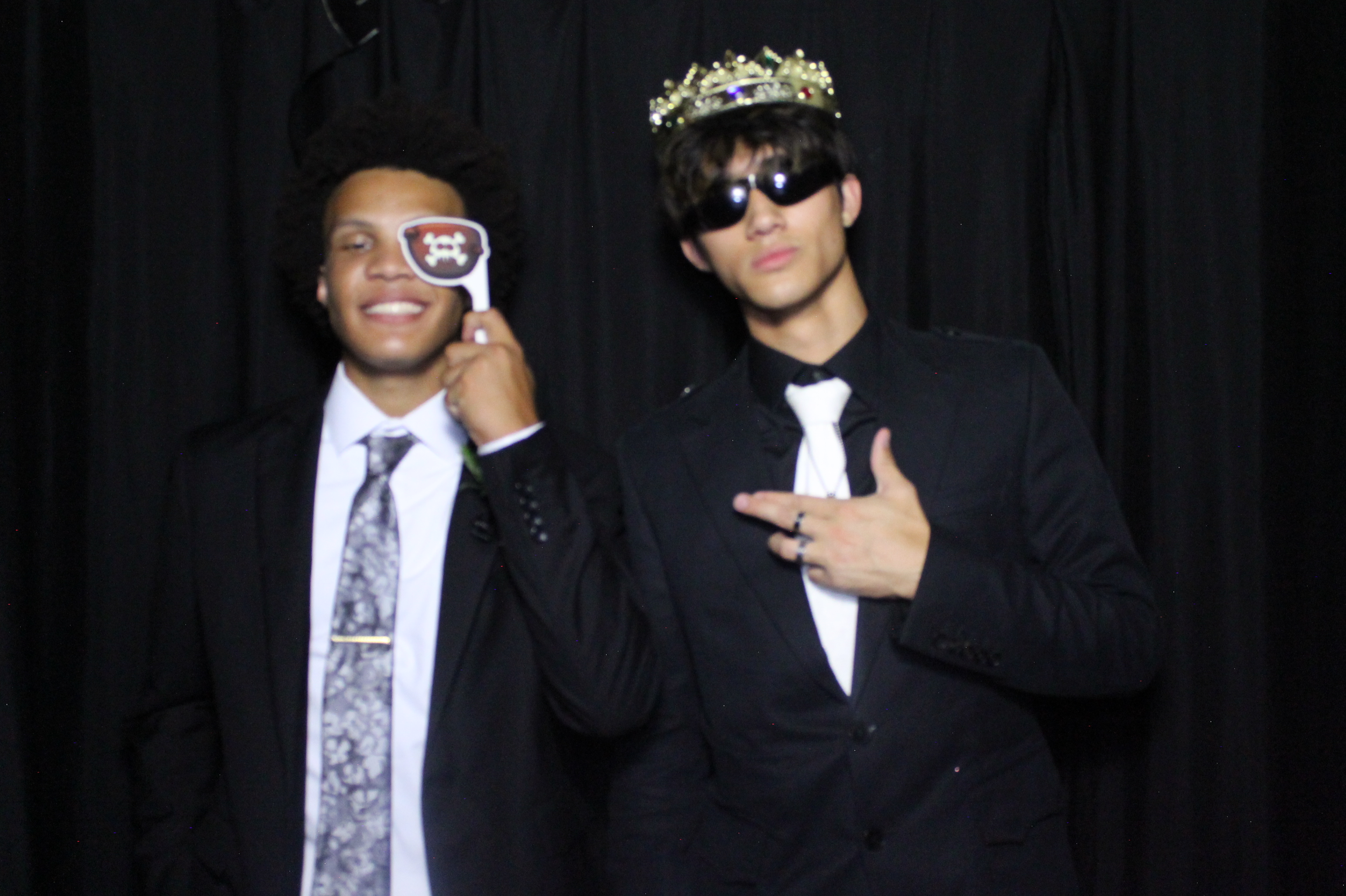 WHHS Homecoming | View more photos from the event at gallery.photoboothcincy.com/u/PhotoBoothCincy/WHHS-Homecoming