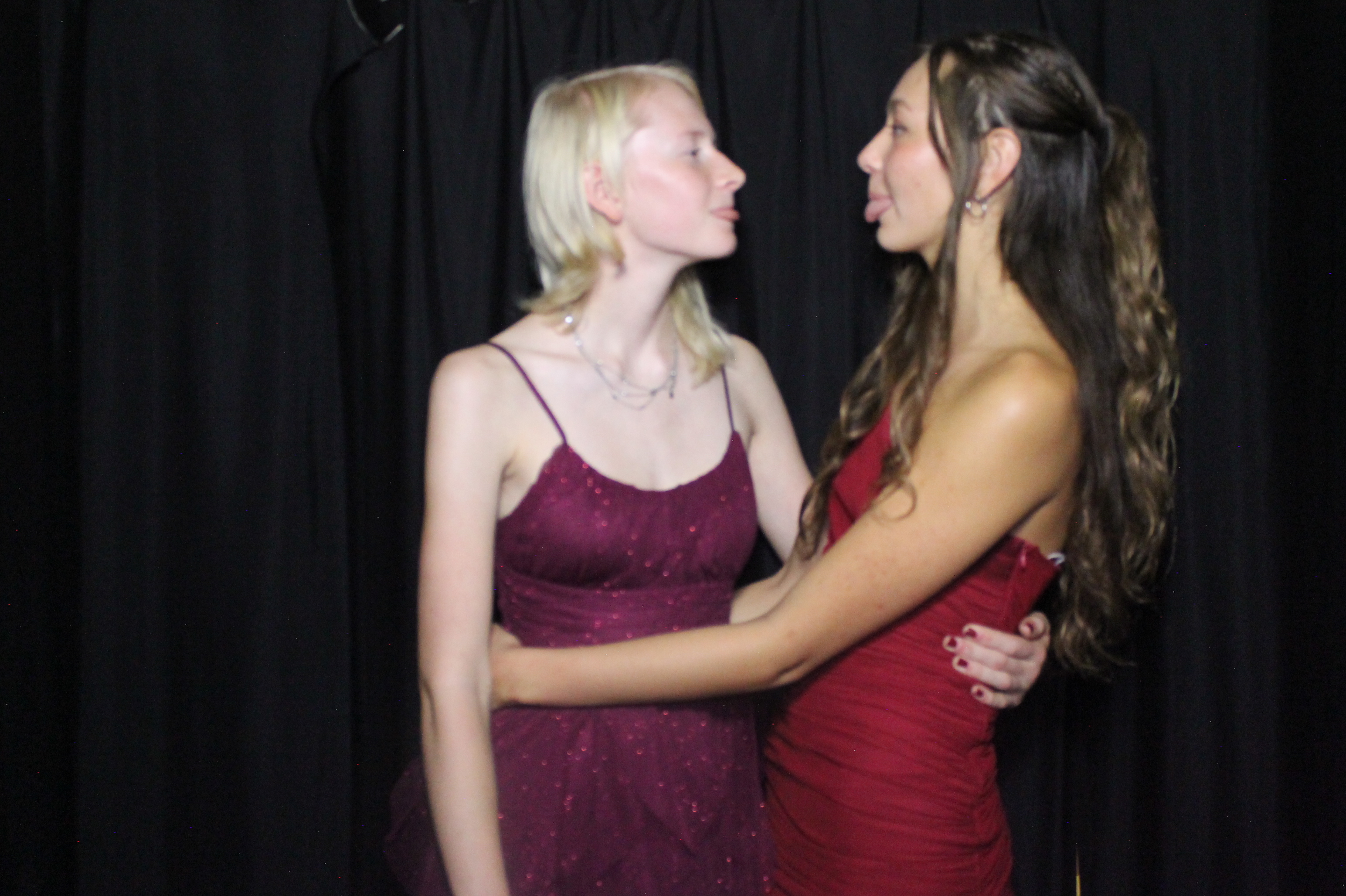 WHHS Homecoming | View more photos from the event at gallery.photoboothcincy.com/u/PhotoBoothCincy/WHHS-Homecoming