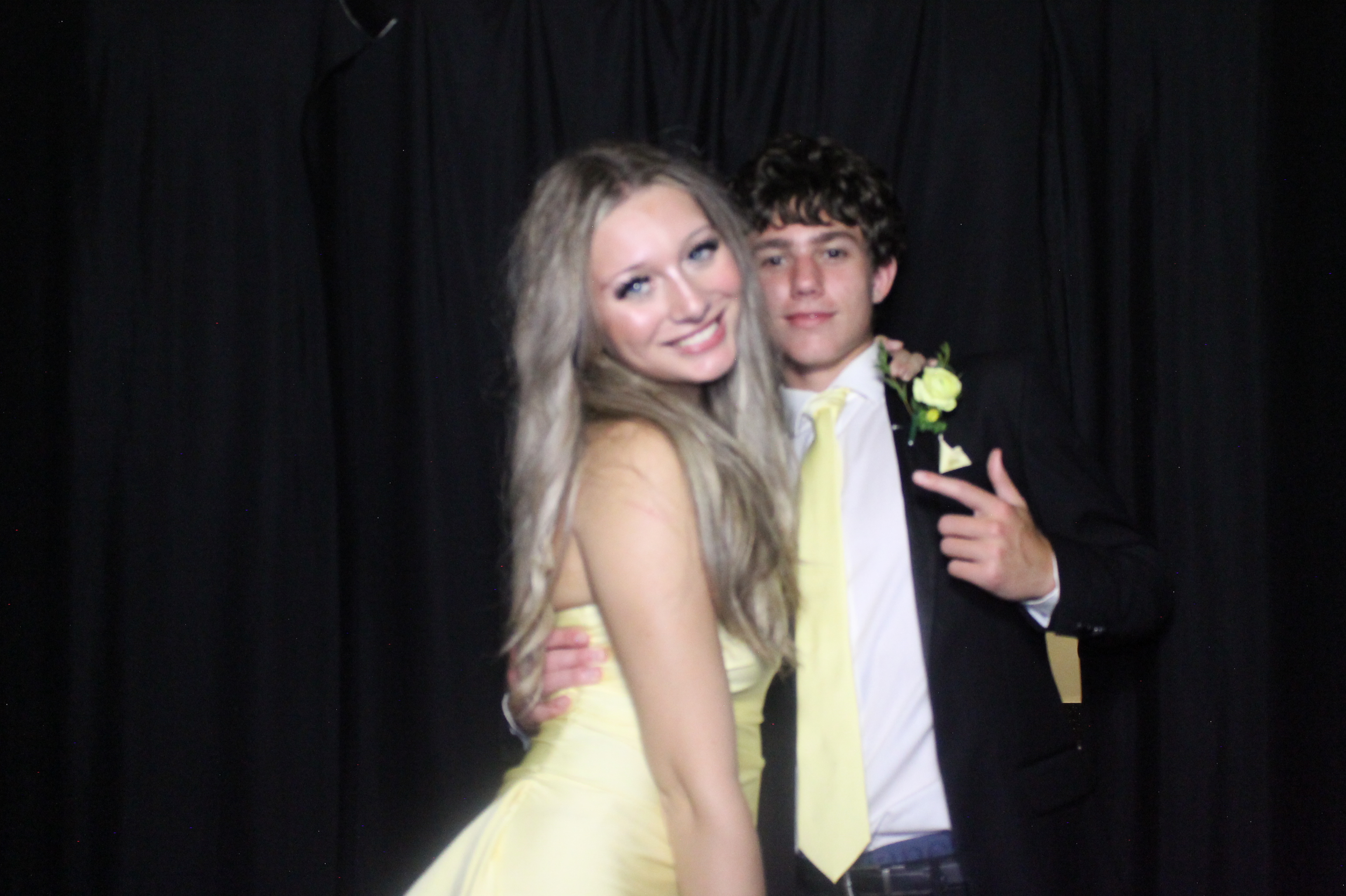 WHHS Homecoming | View more photos from the event at gallery.photoboothcincy.com/u/PhotoBoothCincy/WHHS-Homecoming