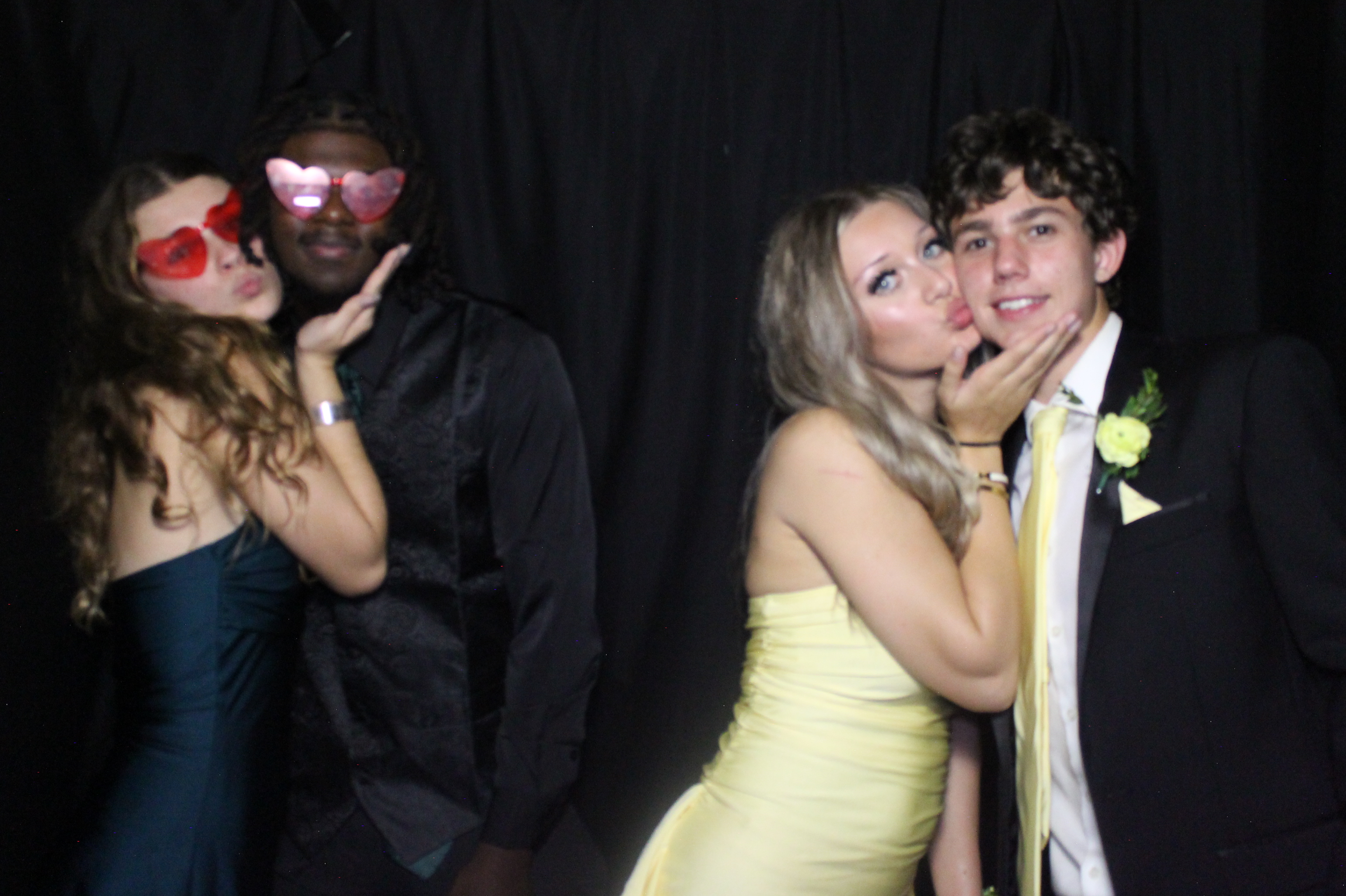 WHHS Homecoming | View more photos from the event at gallery.photoboothcincy.com/u/PhotoBoothCincy/WHHS-Homecoming