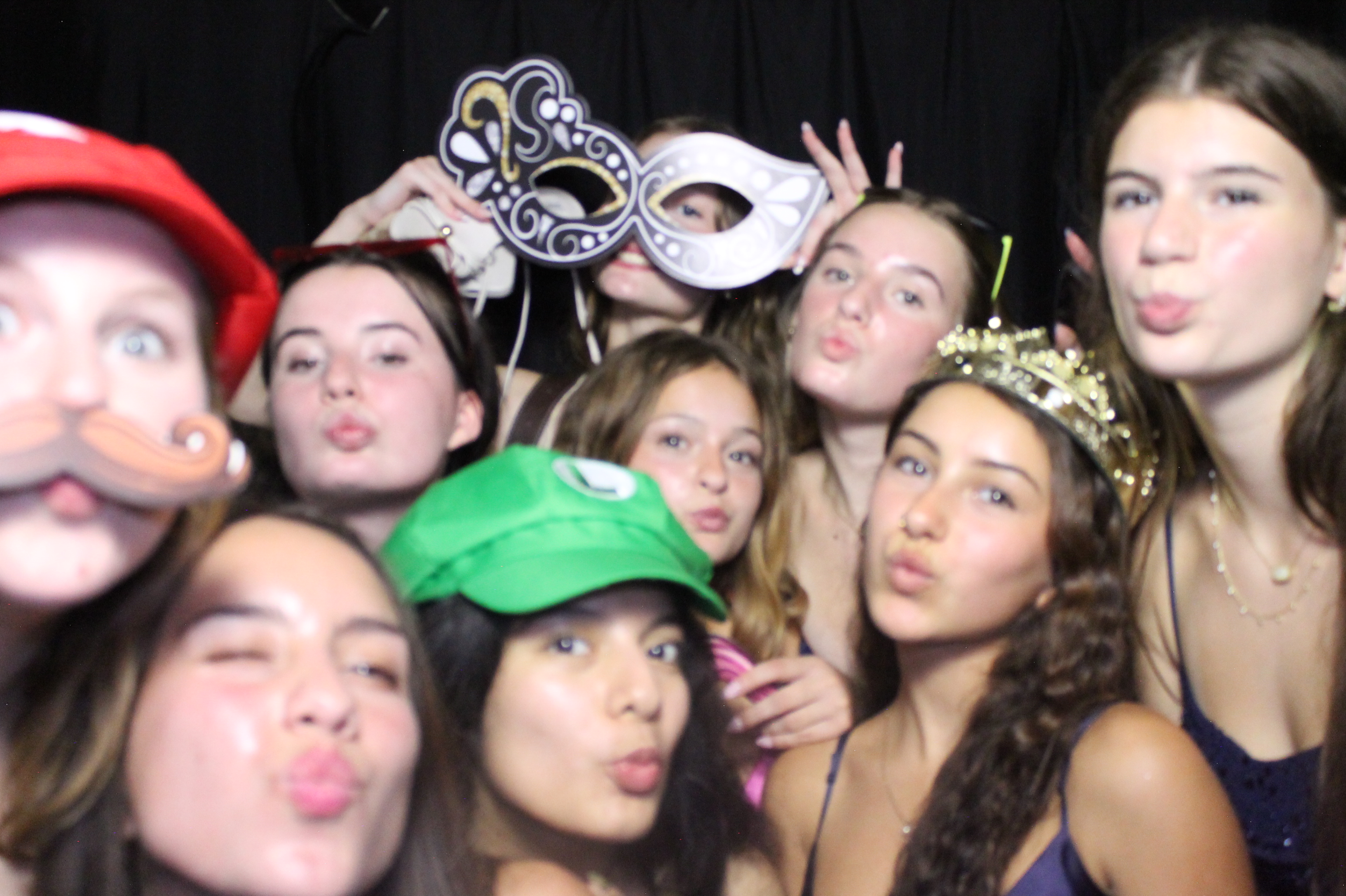 WHHS Homecoming | View more photos from the event at gallery.photoboothcincy.com/u/PhotoBoothCincy/WHHS-Homecoming