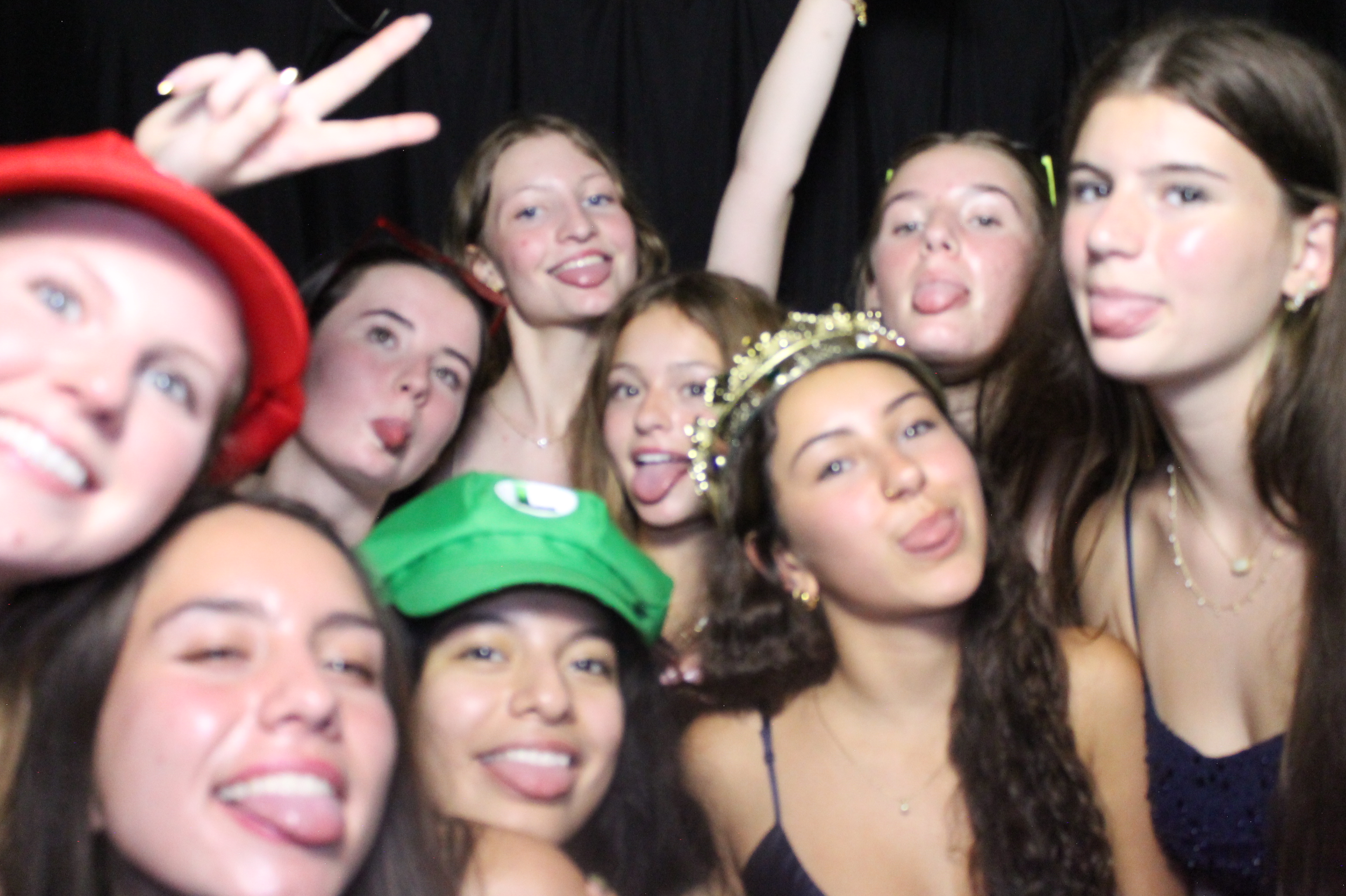 WHHS Homecoming | View more photos from the event at gallery.photoboothcincy.com/u/PhotoBoothCincy/WHHS-Homecoming