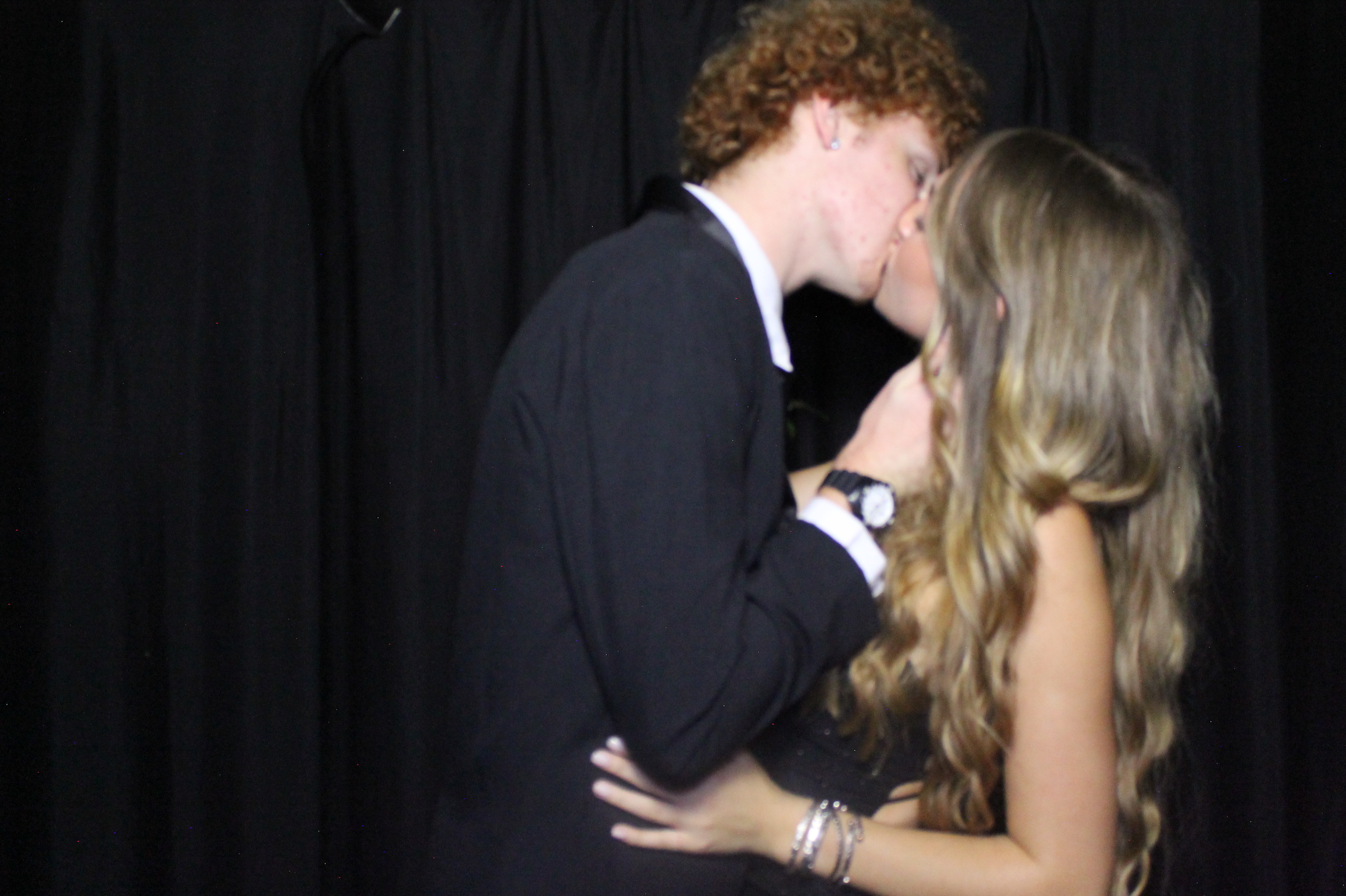 WHHS Homecoming | View more photos from the event at gallery.photoboothcincy.com/u/PhotoBoothCincy/WHHS-Homecoming