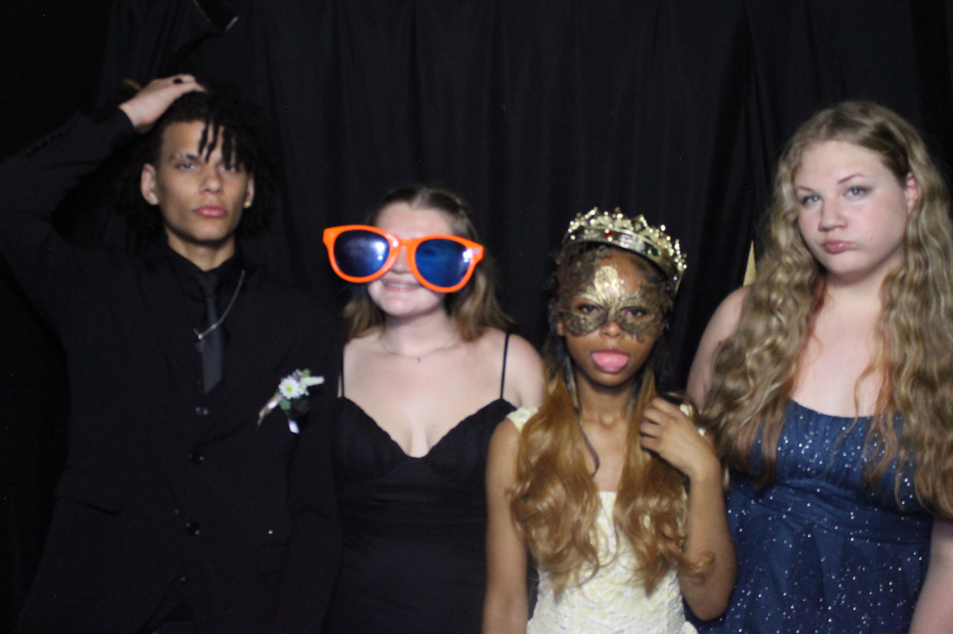 WHHS Homecoming | View more photos from the event at gallery.photoboothcincy.com/u/PhotoBoothCincy/WHHS-Homecoming