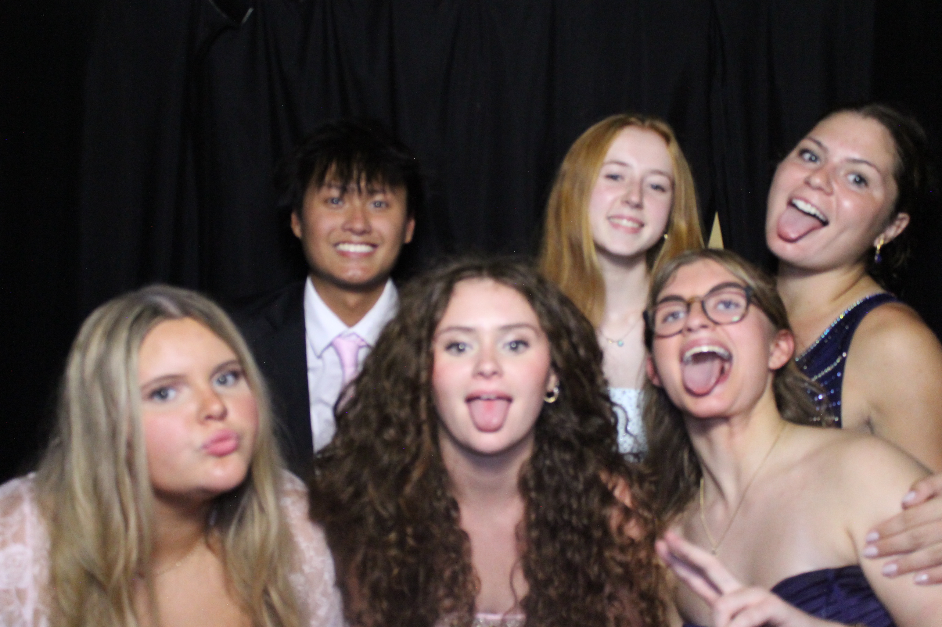 WHHS Homecoming | View more photos from the event at gallery.photoboothcincy.com/u/PhotoBoothCincy/WHHS-Homecoming