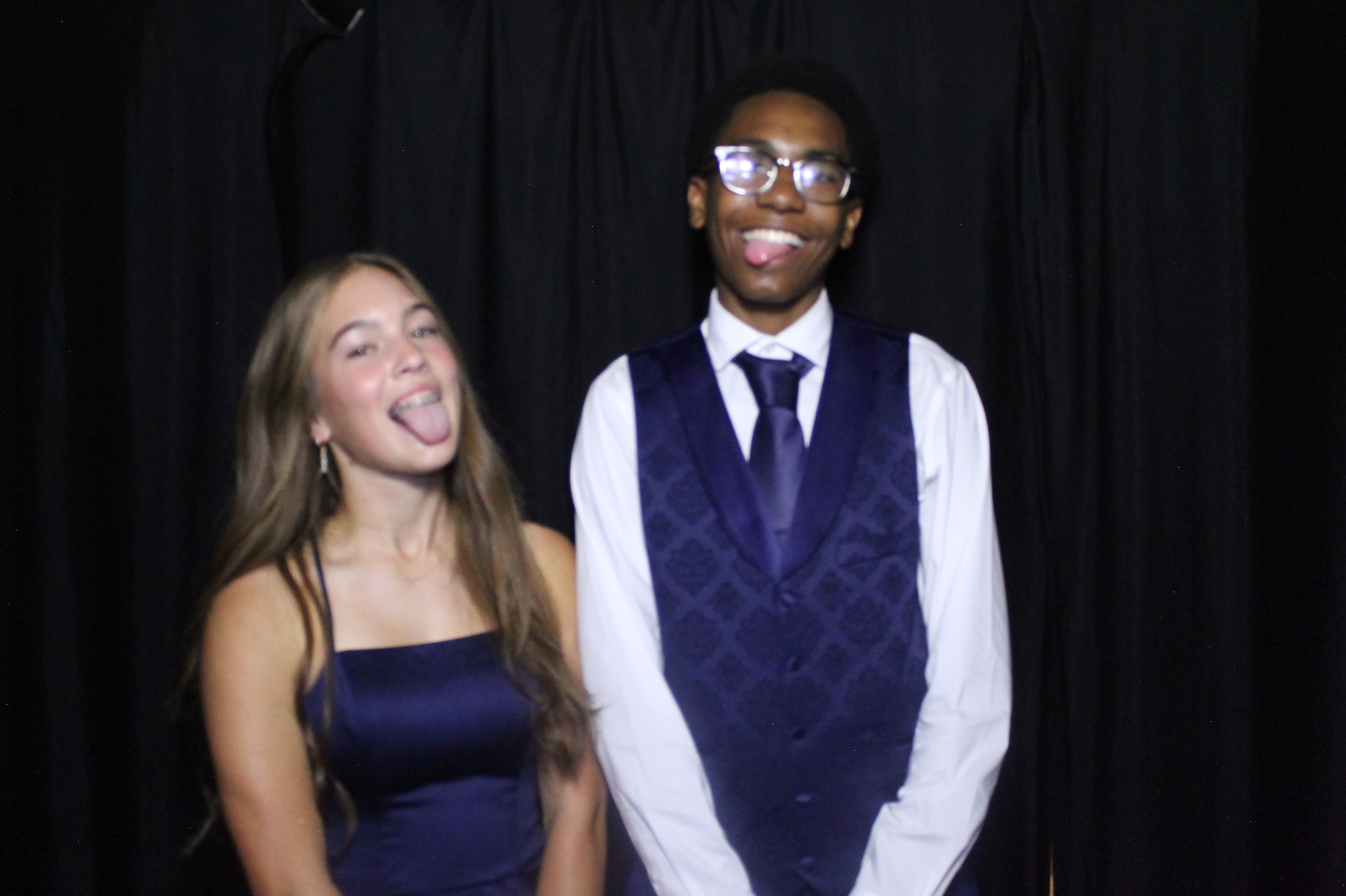 WHHS Homecoming | View more photos from the event at gallery.photoboothcincy.com/u/PhotoBoothCincy/WHHS-Homecoming