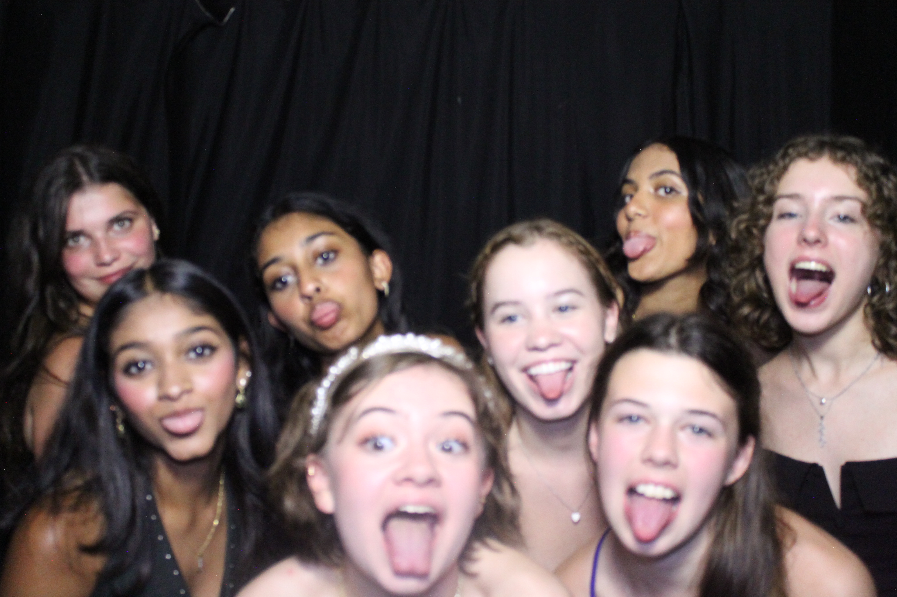 WHHS Homecoming | View more photos from the event at gallery.photoboothcincy.com/u/PhotoBoothCincy/WHHS-Homecoming