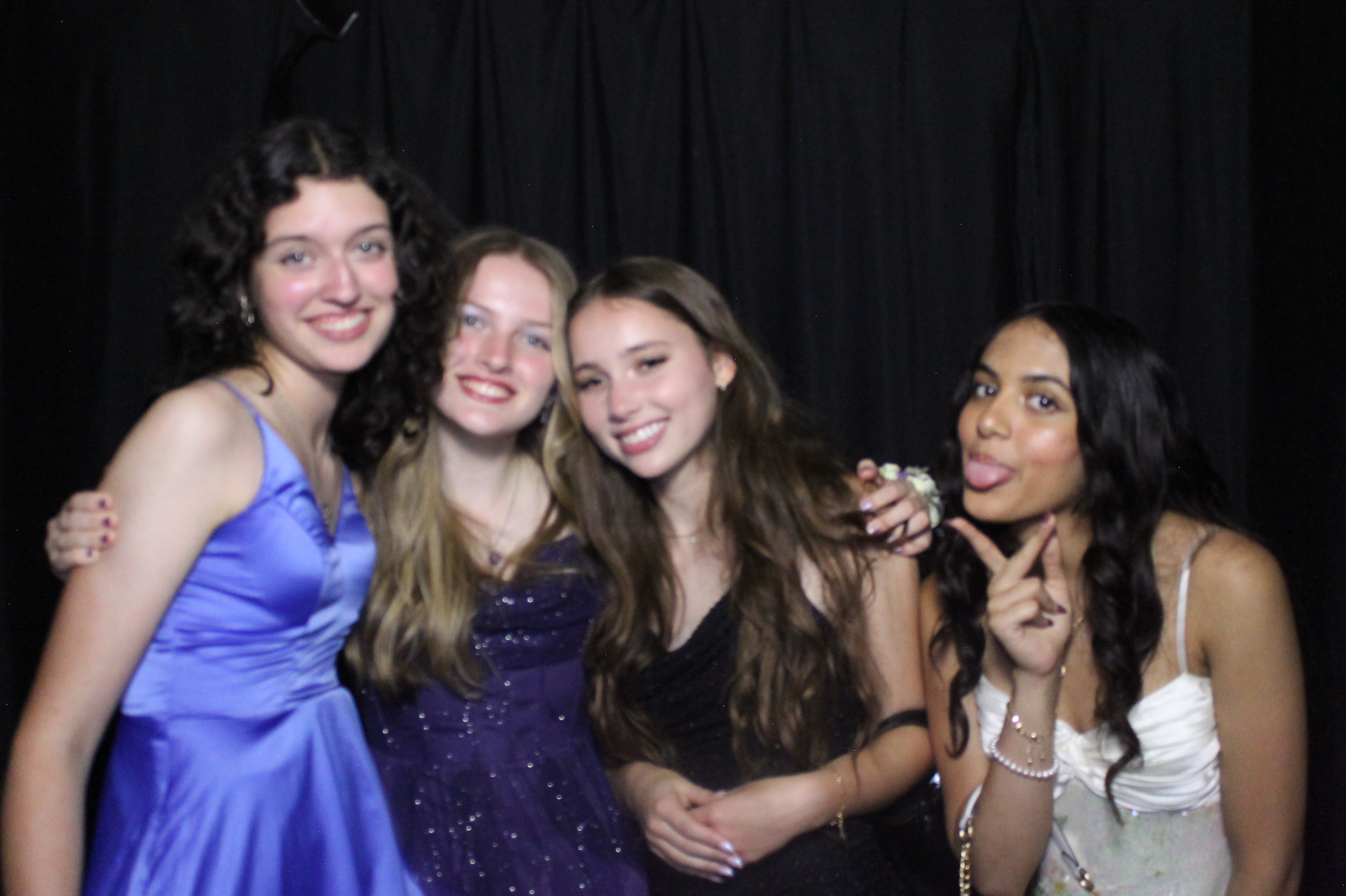 WHHS Homecoming | View more photos from the event at gallery.photoboothcincy.com/u/PhotoBoothCincy/WHHS-Homecoming