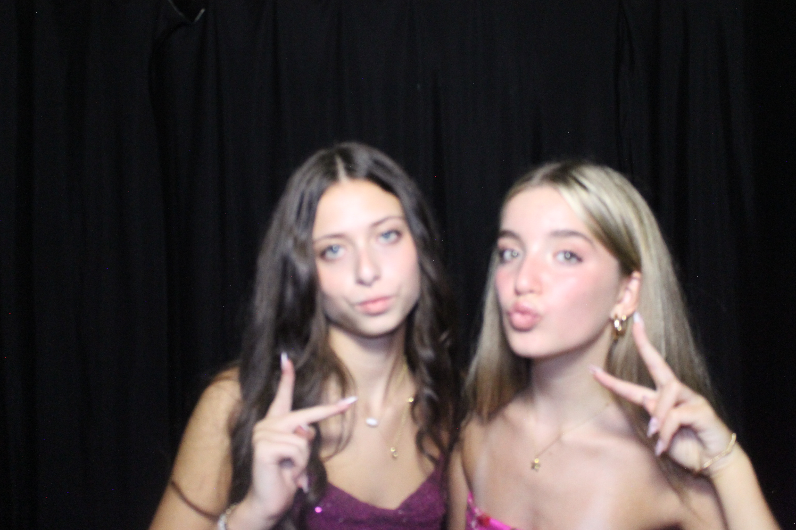 WHHS Homecoming | View more photos from the event at gallery.photoboothcincy.com/u/PhotoBoothCincy/WHHS-Homecoming