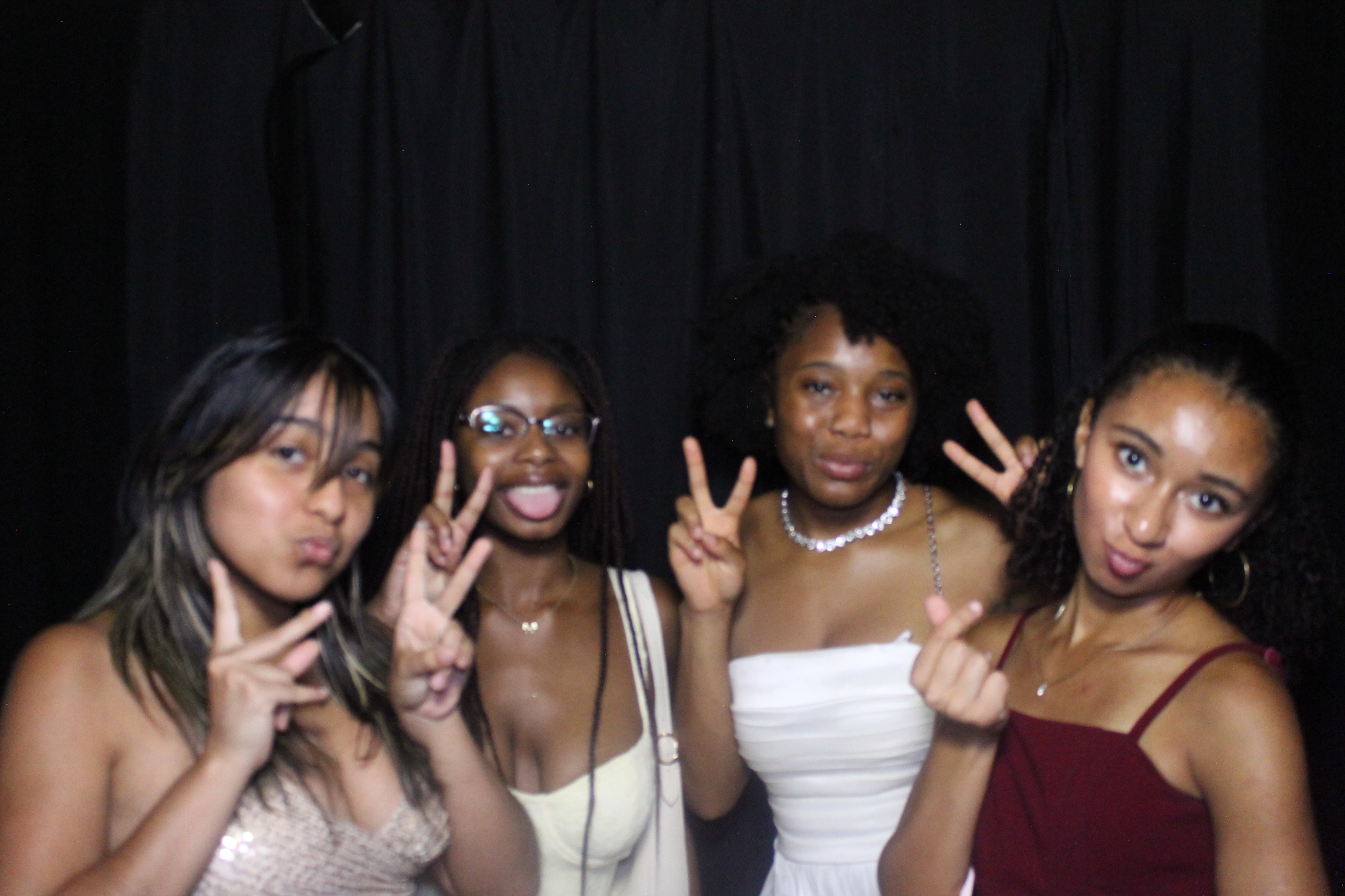 WHHS Homecoming | View more photos from the event at gallery.photoboothcincy.com/u/PhotoBoothCincy/WHHS-Homecoming