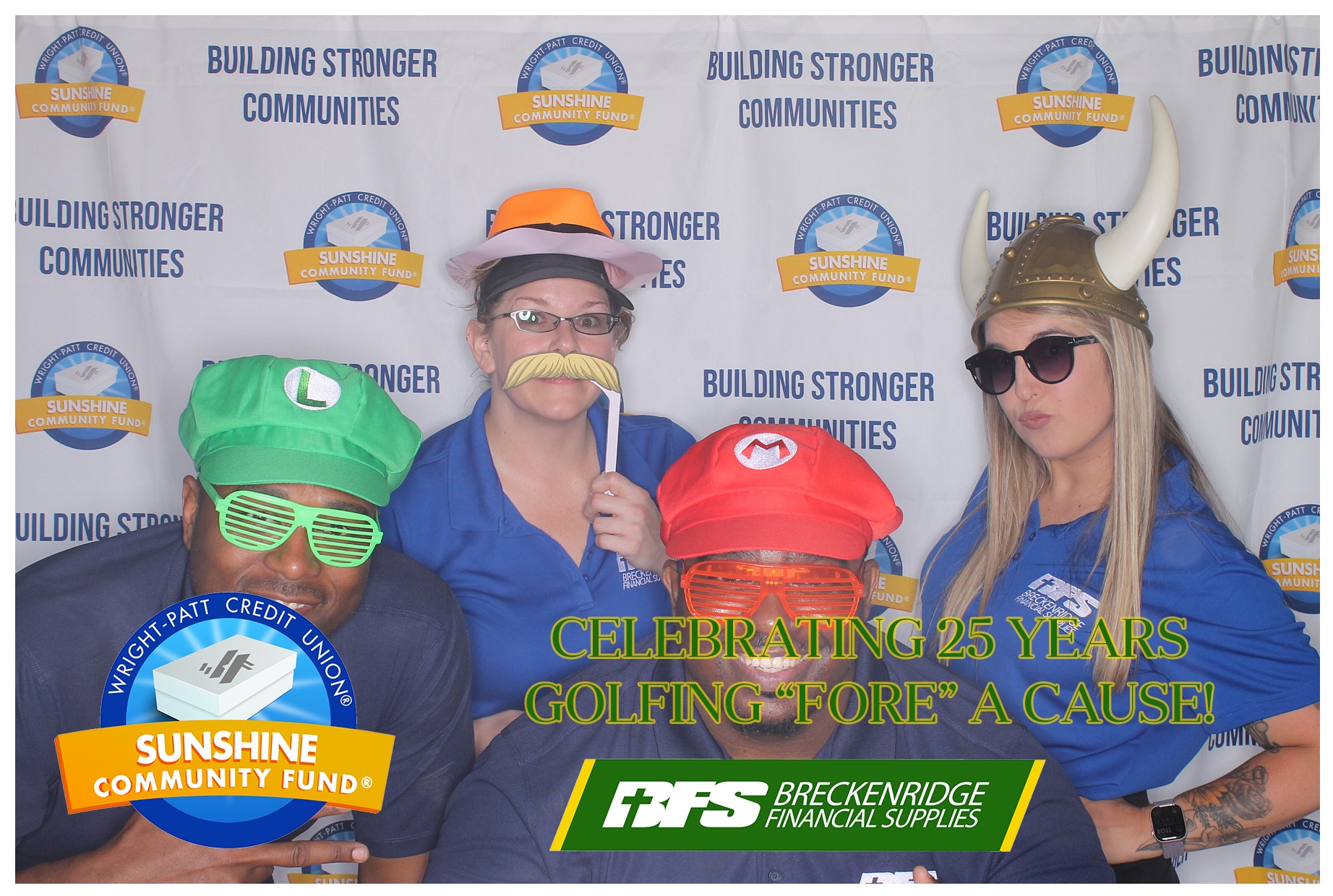 WPCU Gold Outing | View more photos from the event at gallery.photoboothcincy.com/u/PhotoBoothCincy/WPCU-Gold-Outing