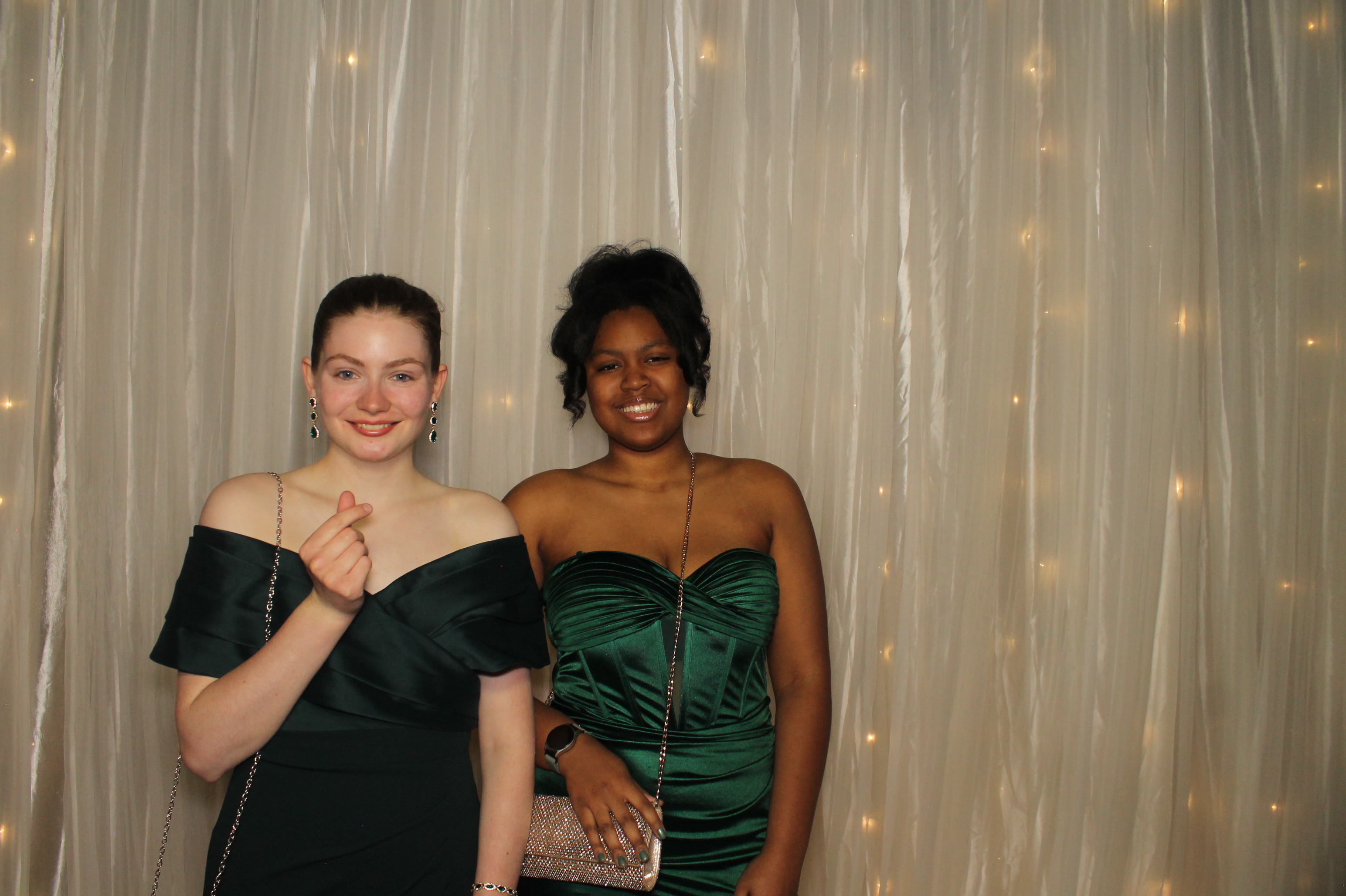 Walnut Hills Prom | View more photos from the event at gallery.photoboothcincy.com/u/PhotoBoothCincy/Walnut-Hills-Prom