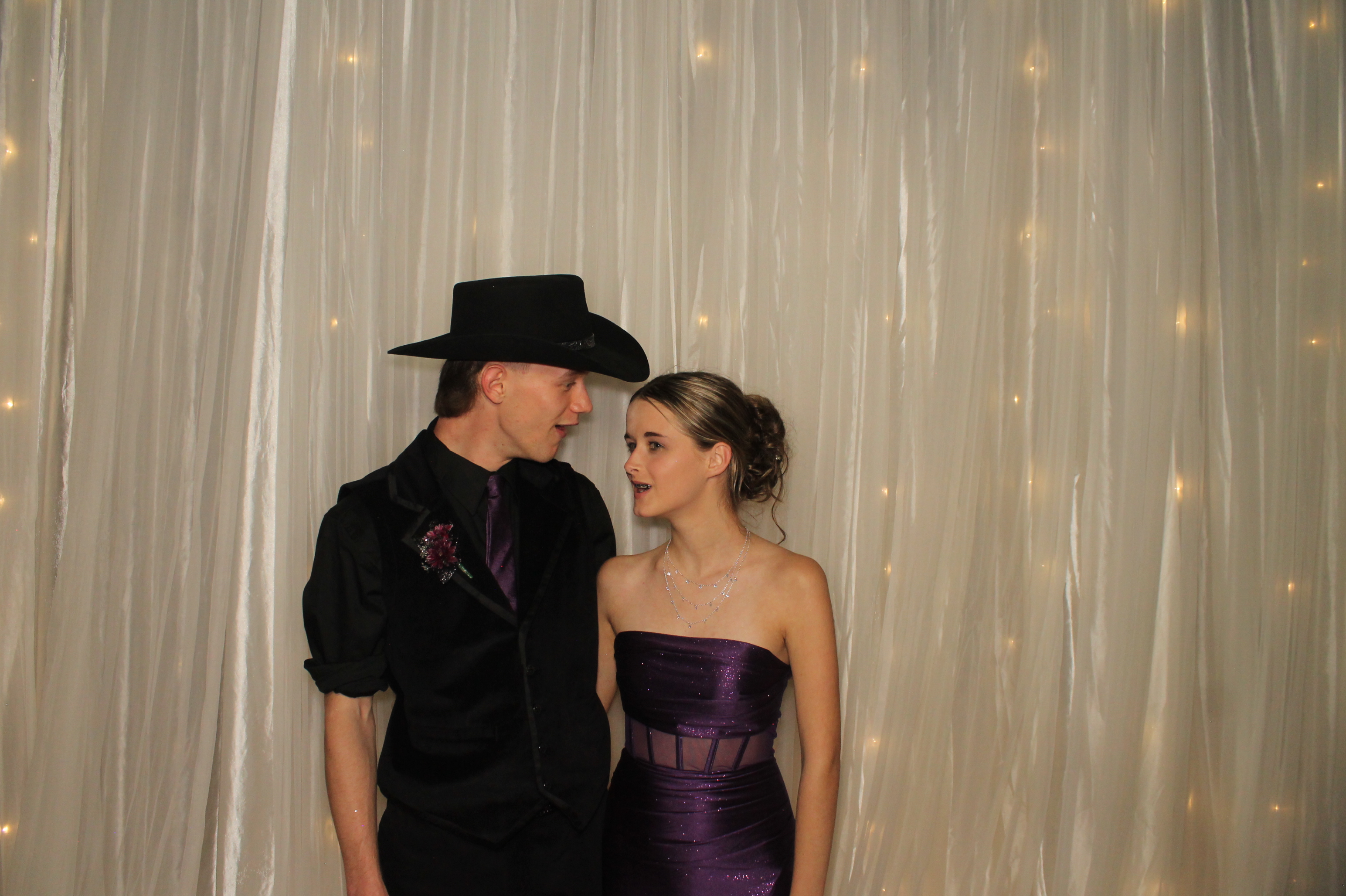 Walnut Hills Prom | View more photos from the event at gallery.photoboothcincy.com/u/PhotoBoothCincy/Walnut-Hills-Prom