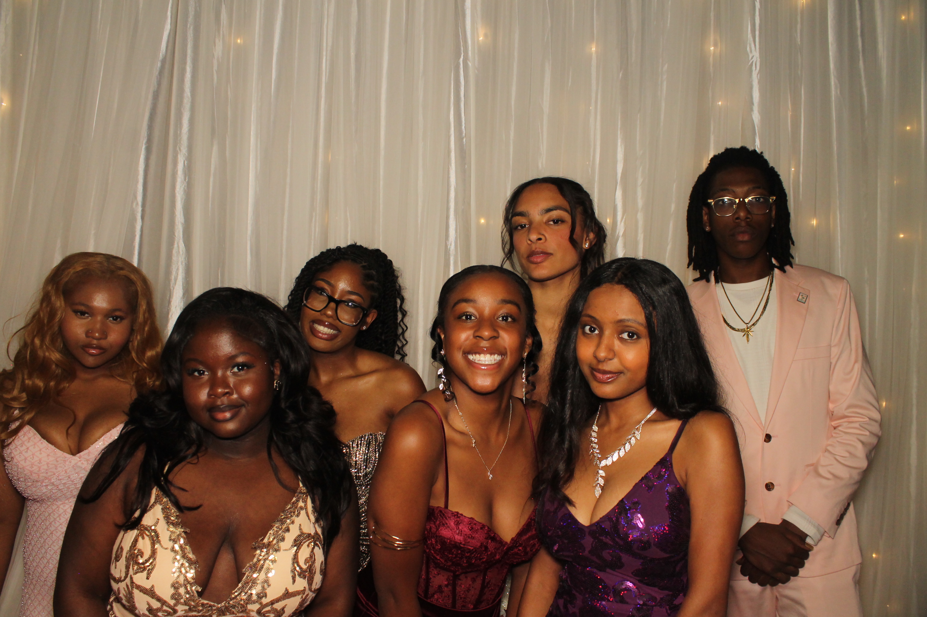 Walnut Hills Prom | View more photos from the event at gallery.photoboothcincy.com/u/PhotoBoothCincy/Walnut-Hills-Prom