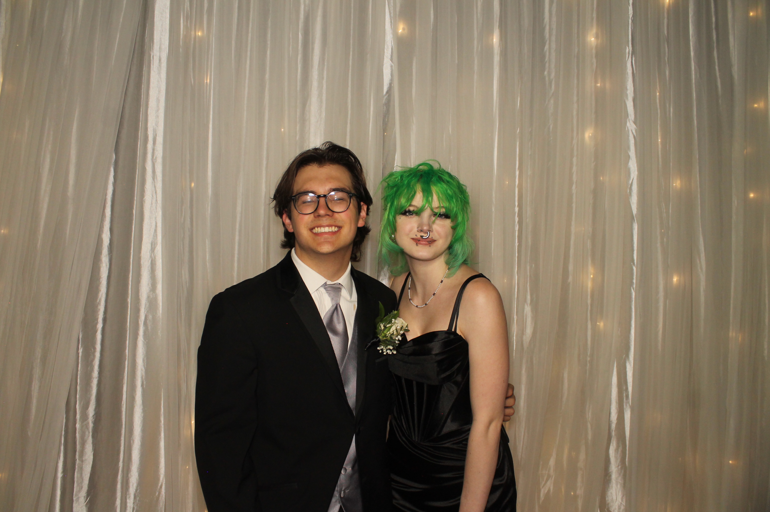 Walnut Hills Prom | View more photos from the event at gallery.photoboothcincy.com/u/PhotoBoothCincy/Walnut-Hills-Prom