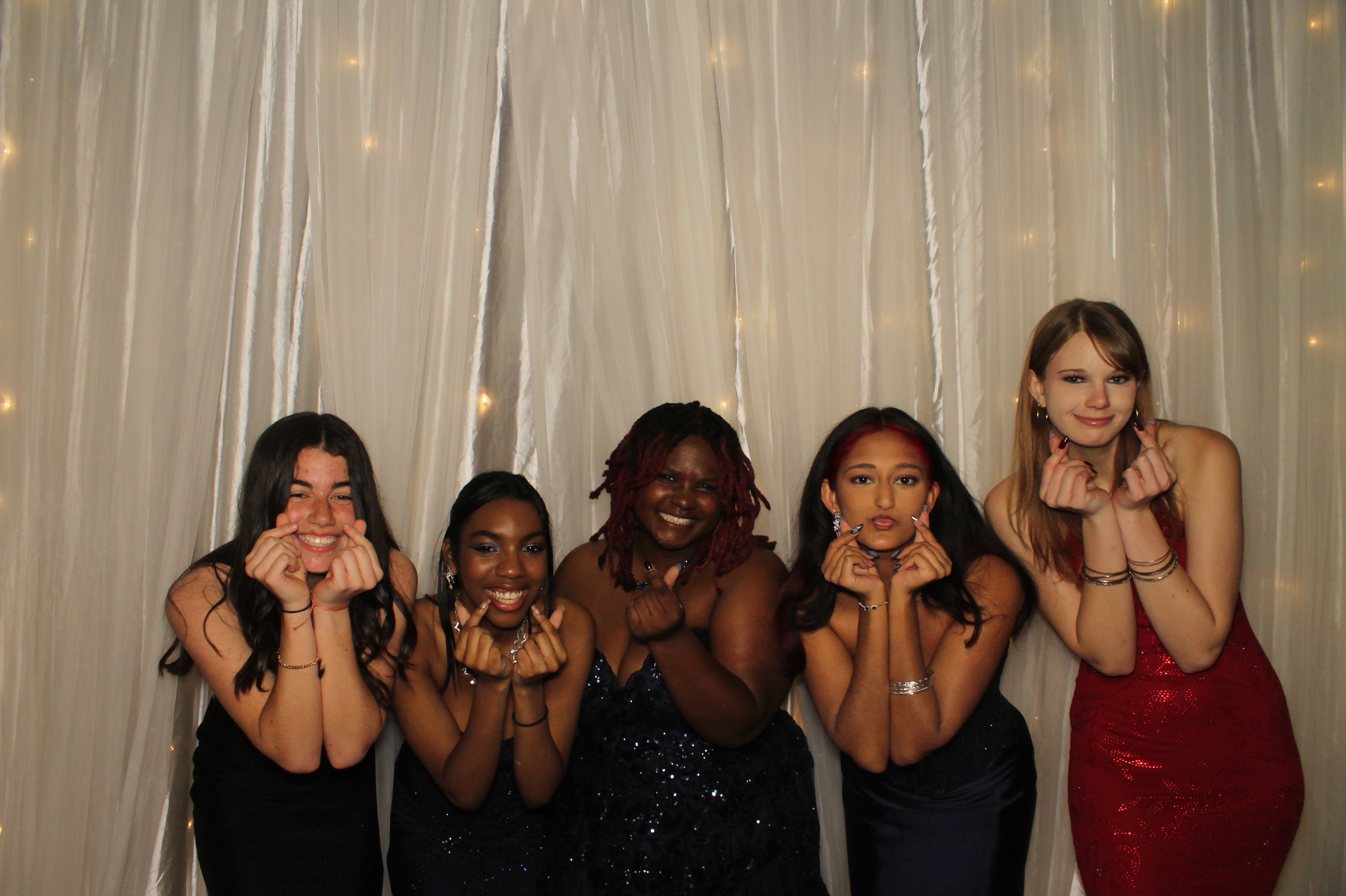 Walnut Hills Prom | View more photos from the event at gallery.photoboothcincy.com/u/PhotoBoothCincy/Walnut-Hills-Prom
