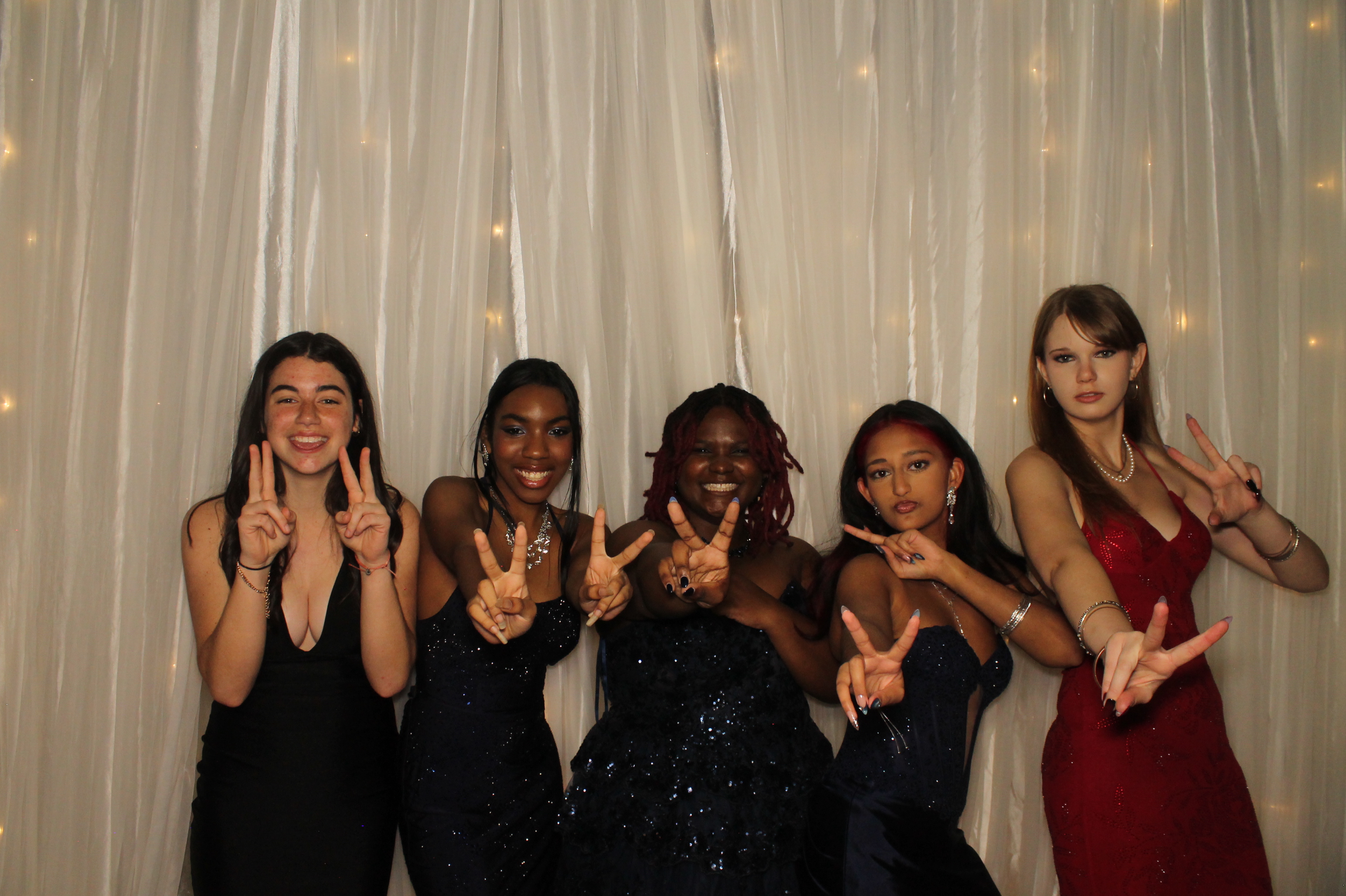 Walnut Hills Prom | View more photos from the event at gallery.photoboothcincy.com/u/PhotoBoothCincy/Walnut-Hills-Prom