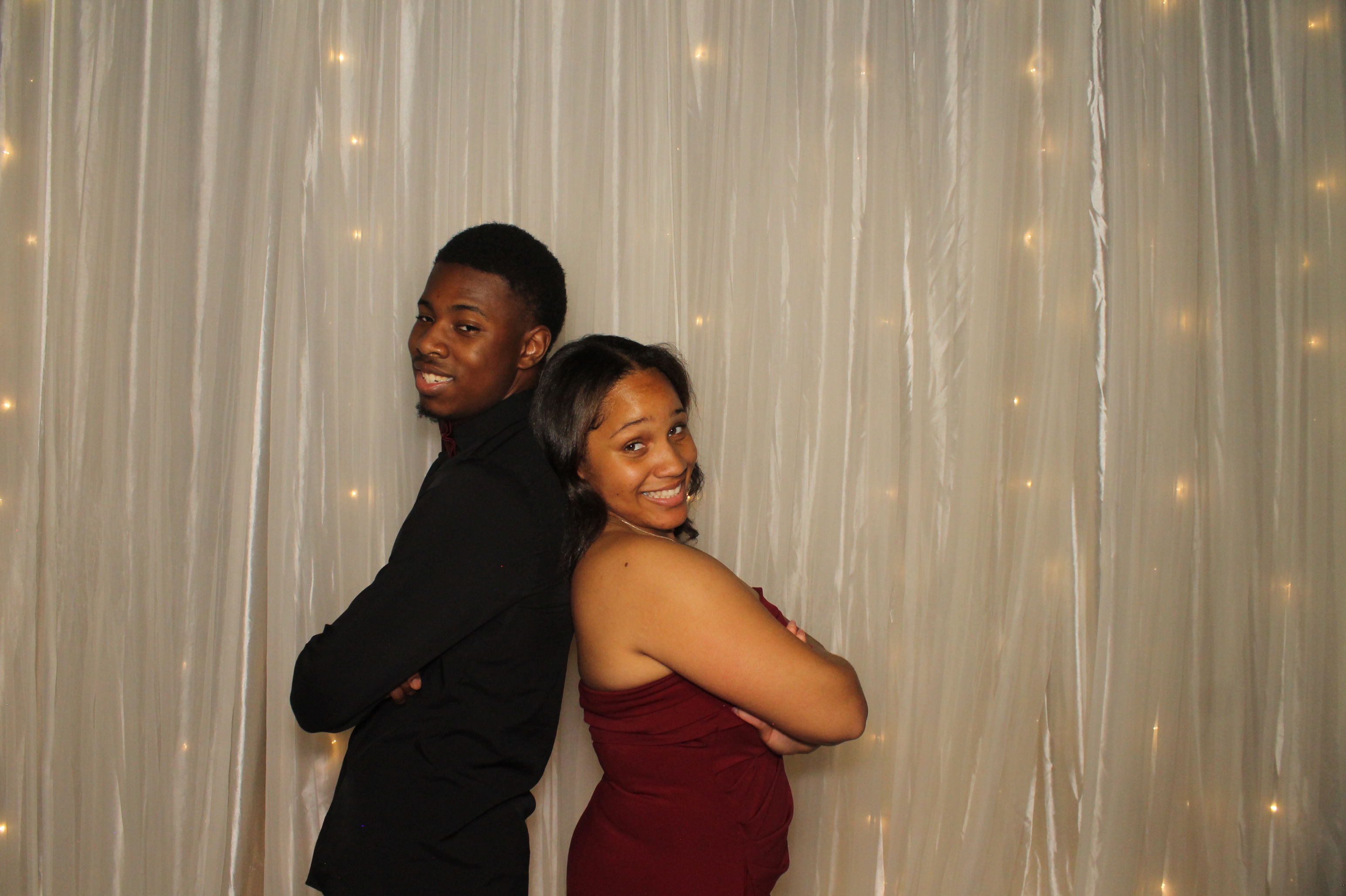 Walnut Hills Prom | View more photos from the event at gallery.photoboothcincy.com/u/PhotoBoothCincy/Walnut-Hills-Prom