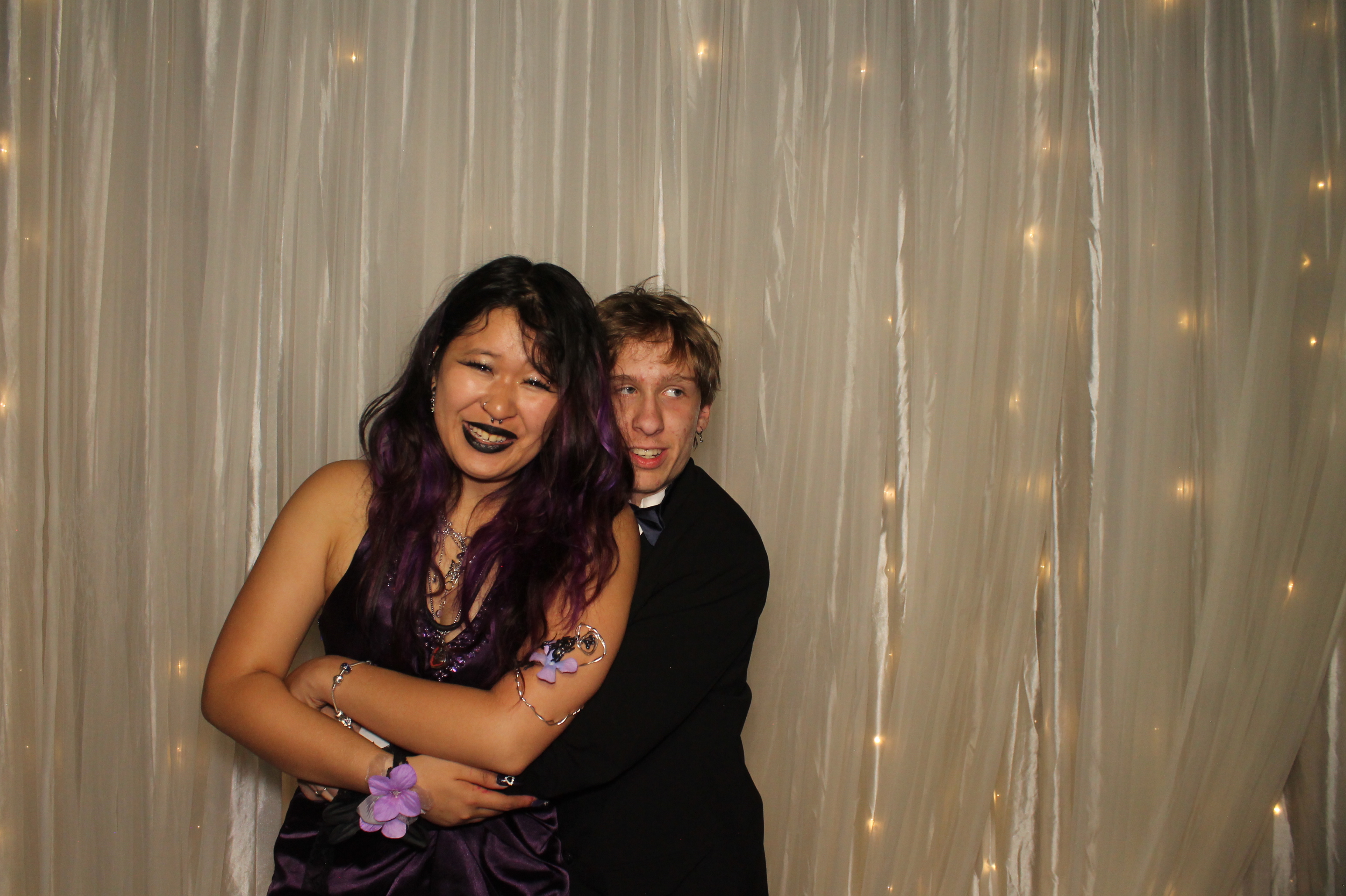Walnut Hills Prom | View more photos from the event at gallery.photoboothcincy.com/u/PhotoBoothCincy/Walnut-Hills-Prom