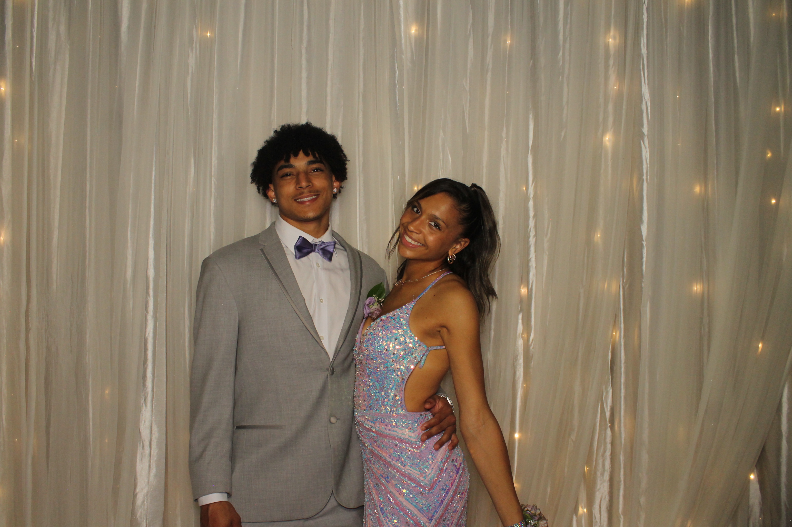 Walnut Hills Prom | View more photos from the event at gallery.photoboothcincy.com/u/PhotoBoothCincy/Walnut-Hills-Prom