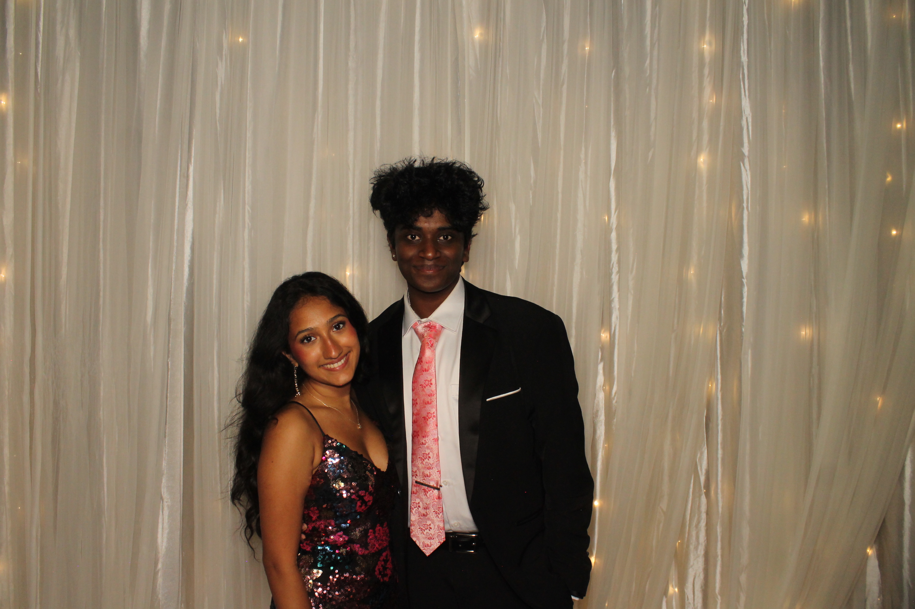 Walnut Hills Prom | View more photos from the event at gallery.photoboothcincy.com/u/PhotoBoothCincy/Walnut-Hills-Prom